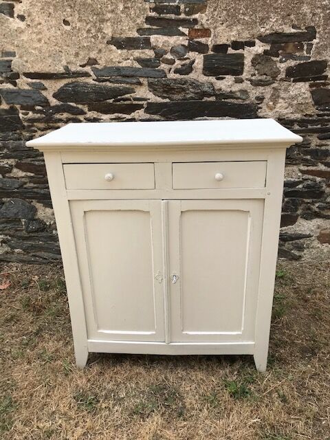 White Parisian buffet