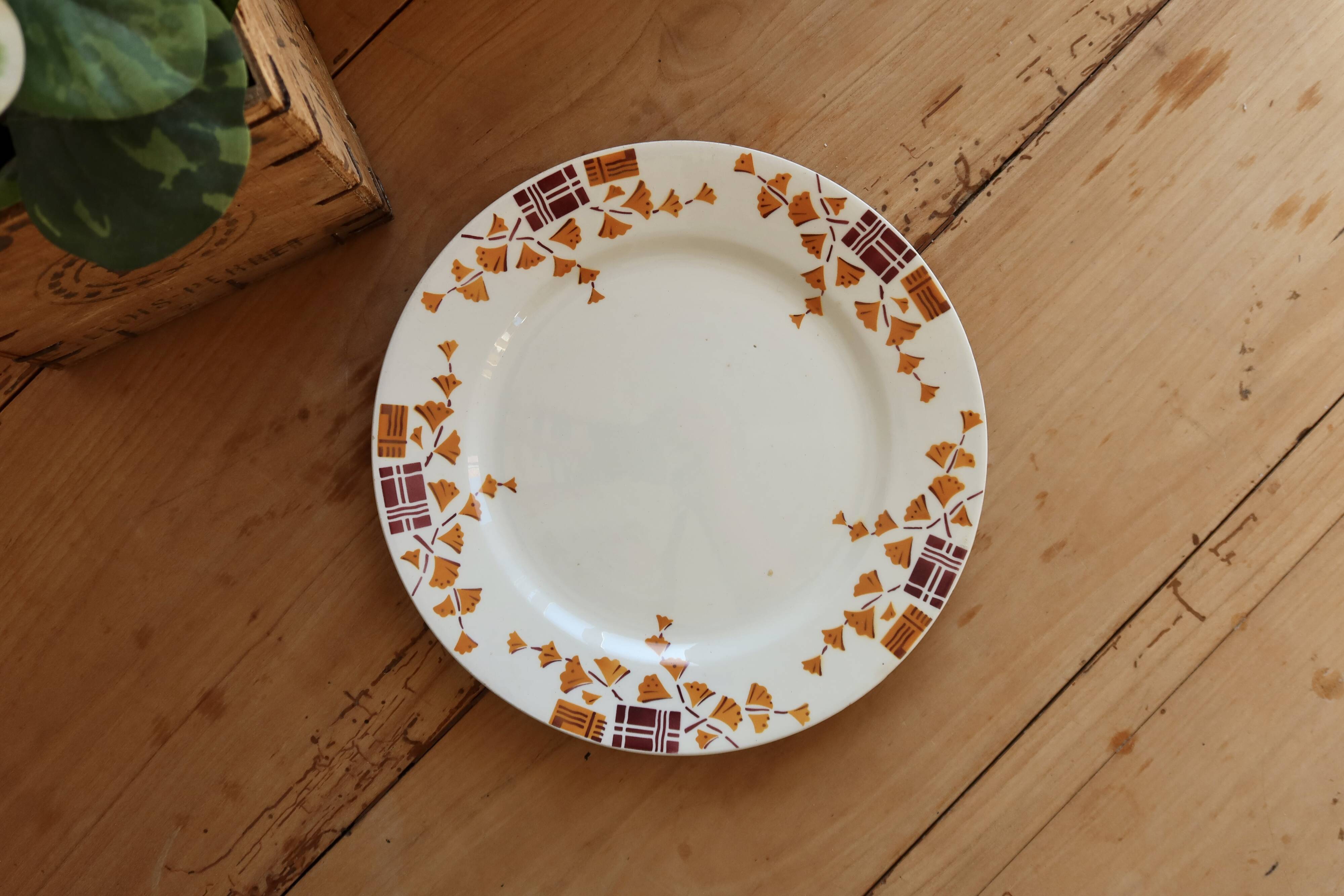 Antique dessert plate, ironstone Creil and Montereau – Achill model
