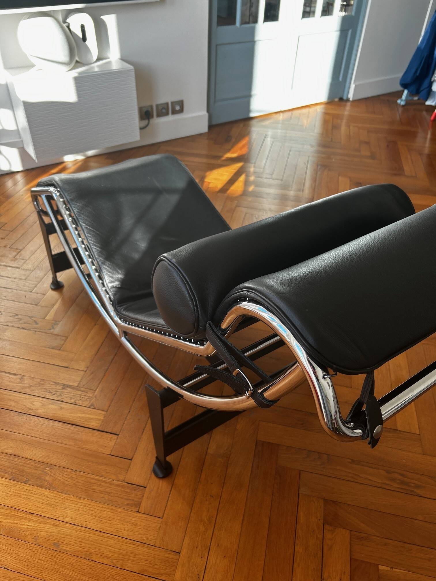 Chaise Longue Cassina Lc4 Par Le Corbusier