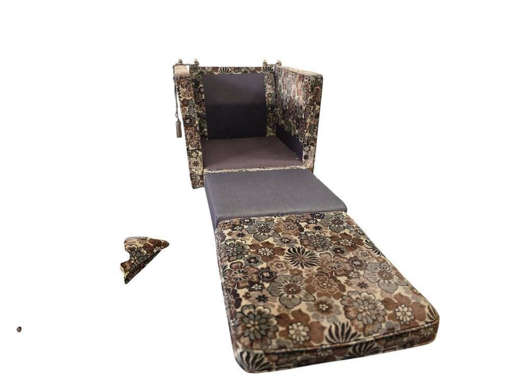 Fauteuil vintage marron à fleurs / fauteuil-lit / fauteuil une place