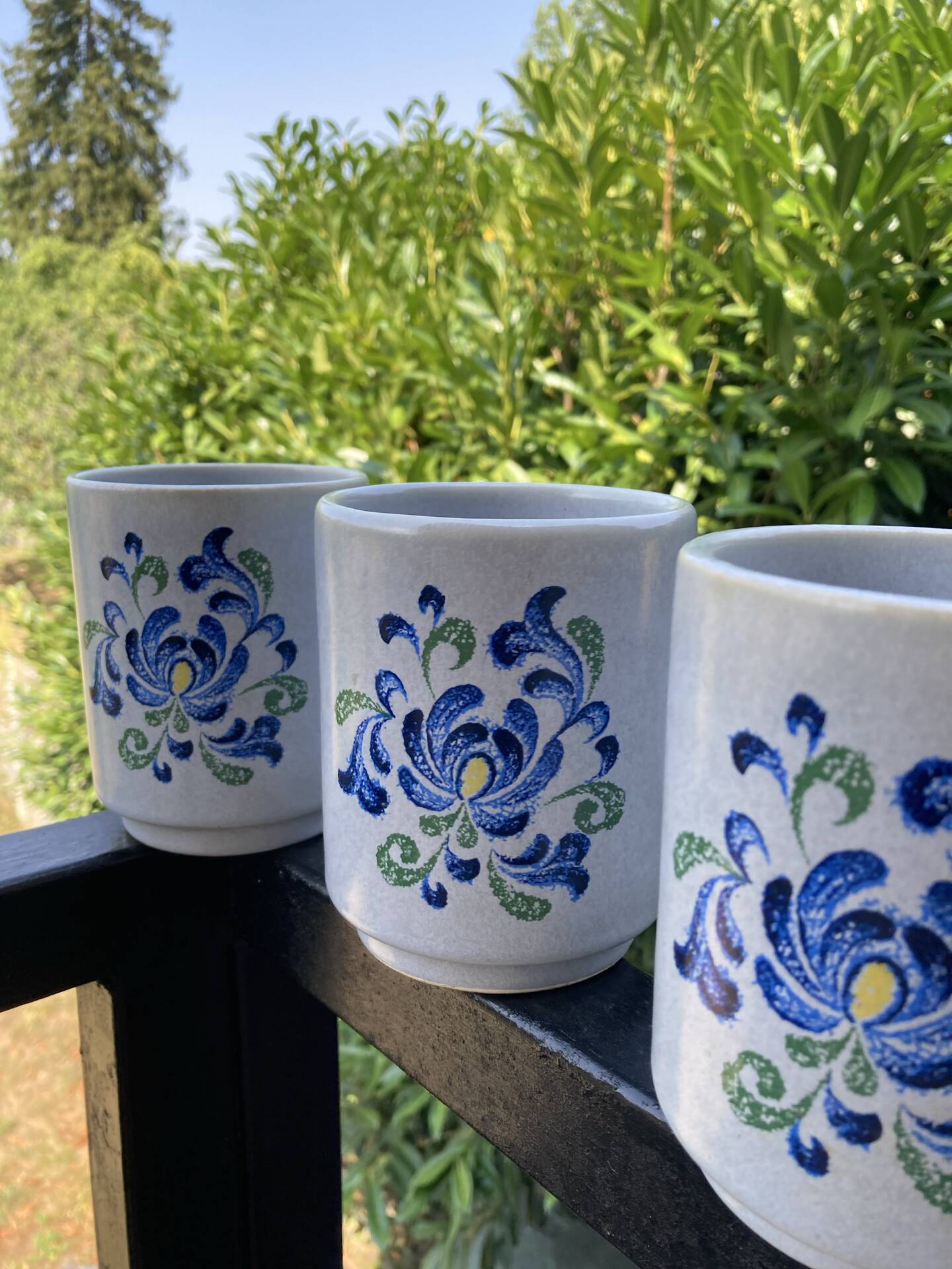 Fribourg Faience Saint Amand design 70 cup