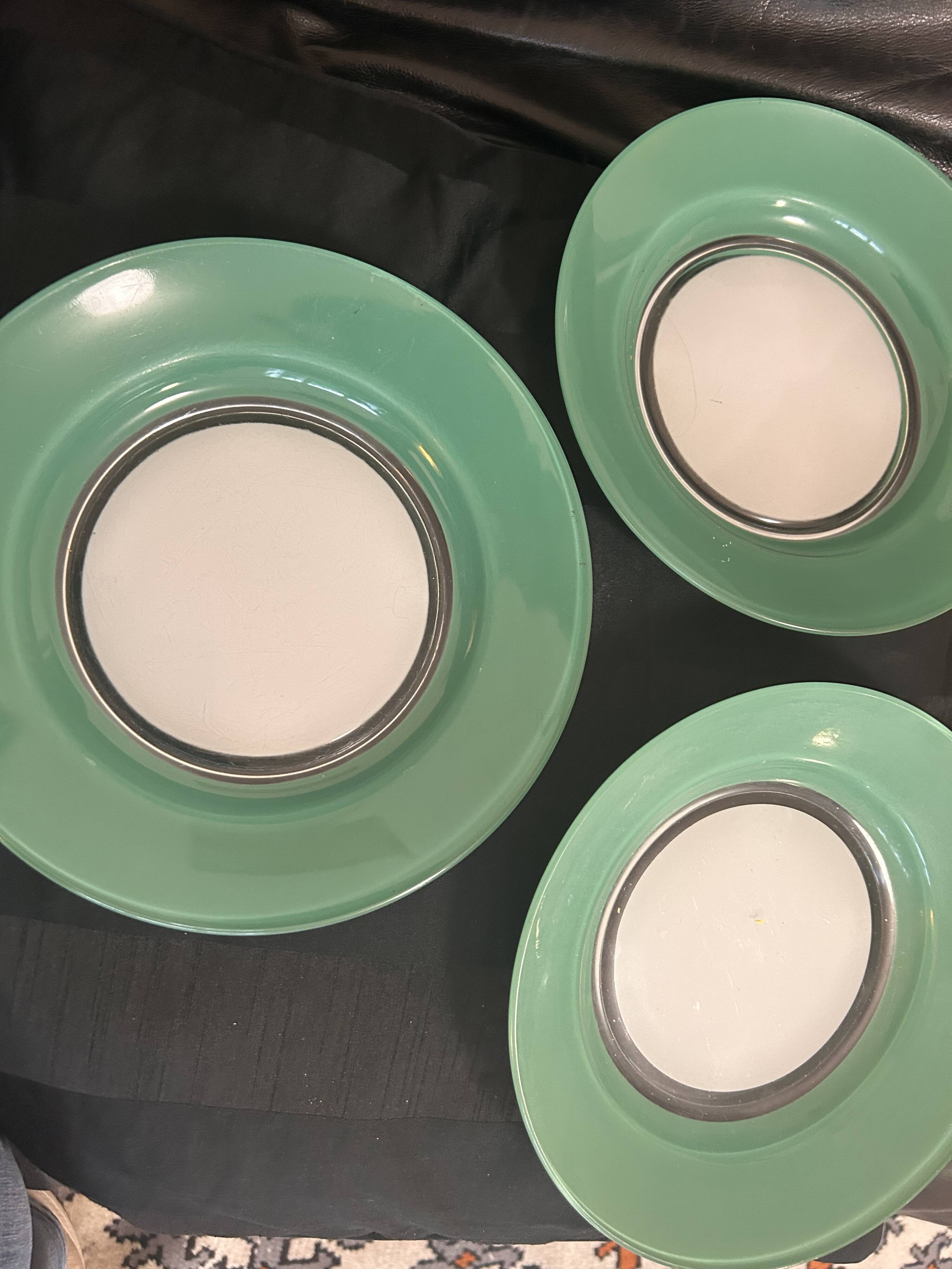 8 vintage Duralex deep plates from France – coloured glass from the 70s –