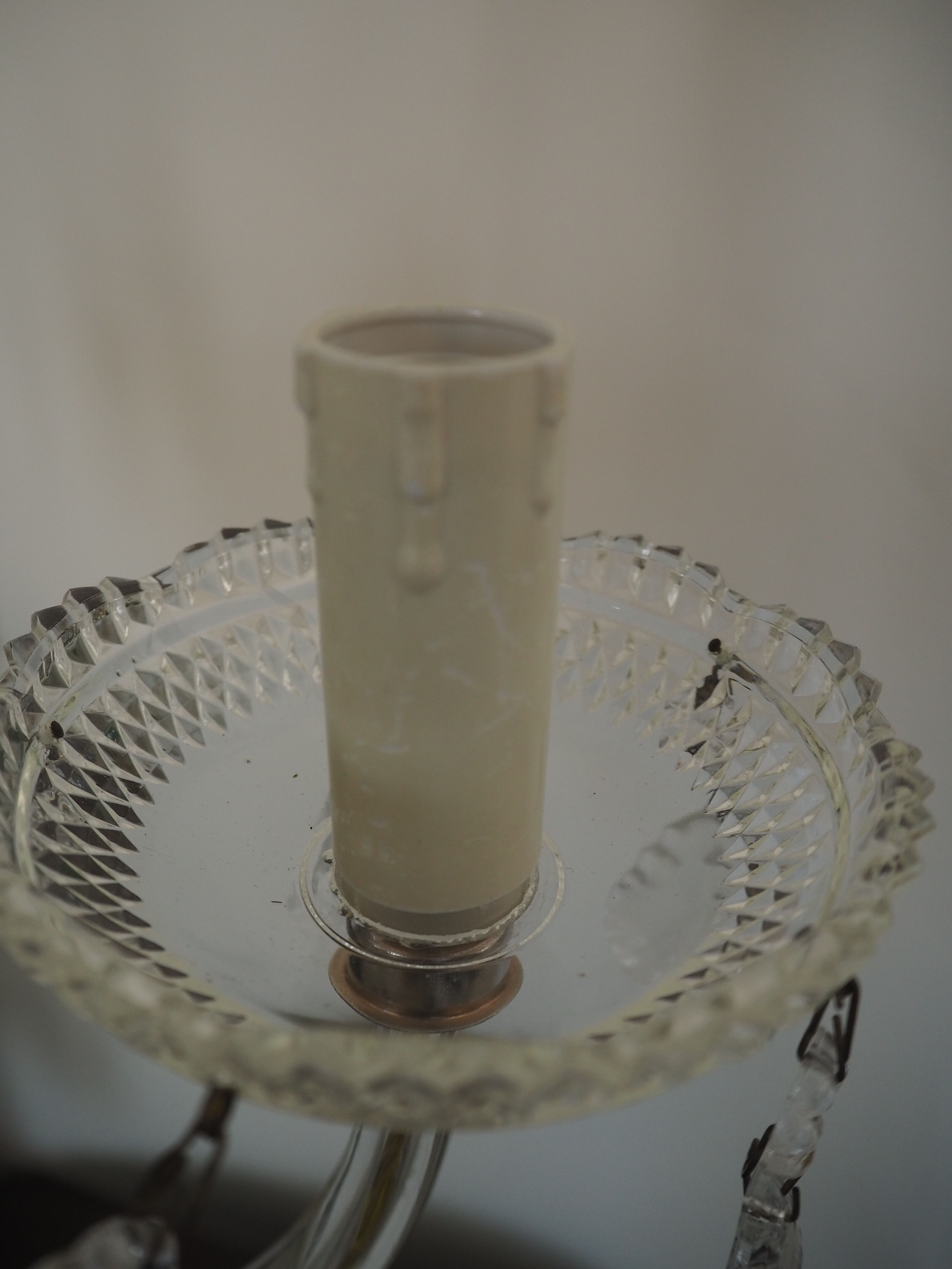 6-light chandelier with tassels