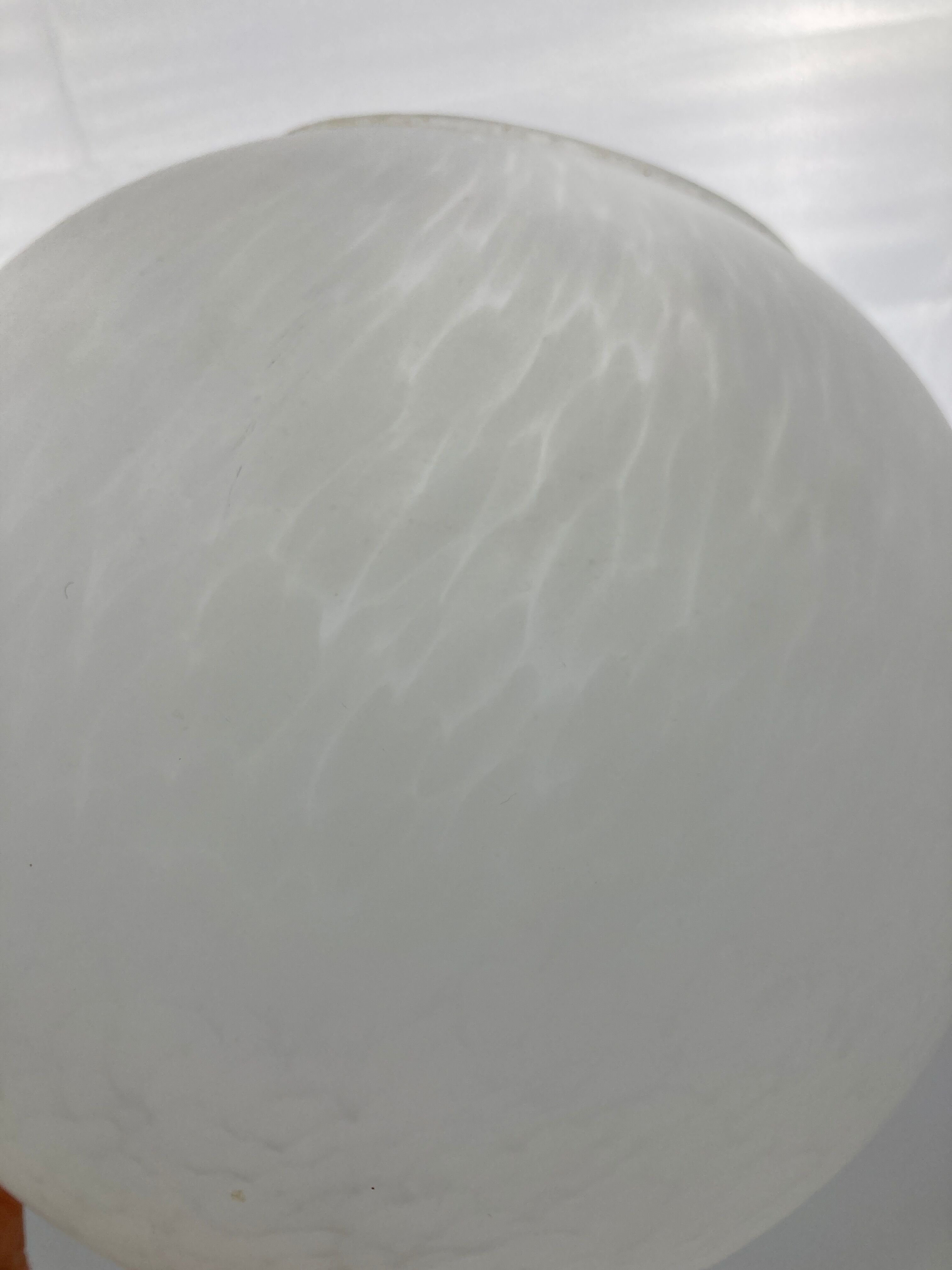 Speckled glass suspension