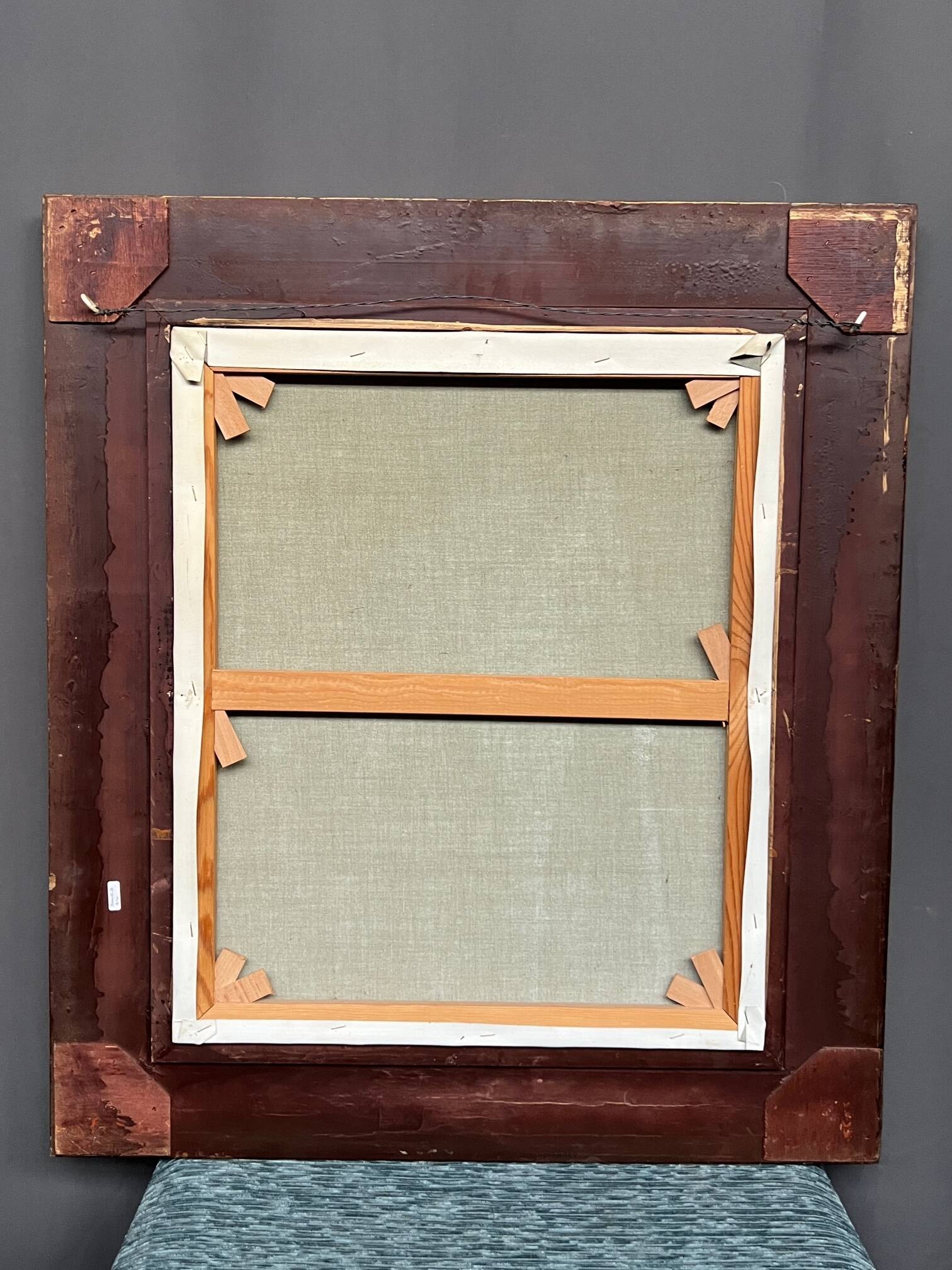 Portrait of a flower girl in a beautiful baguette frame.