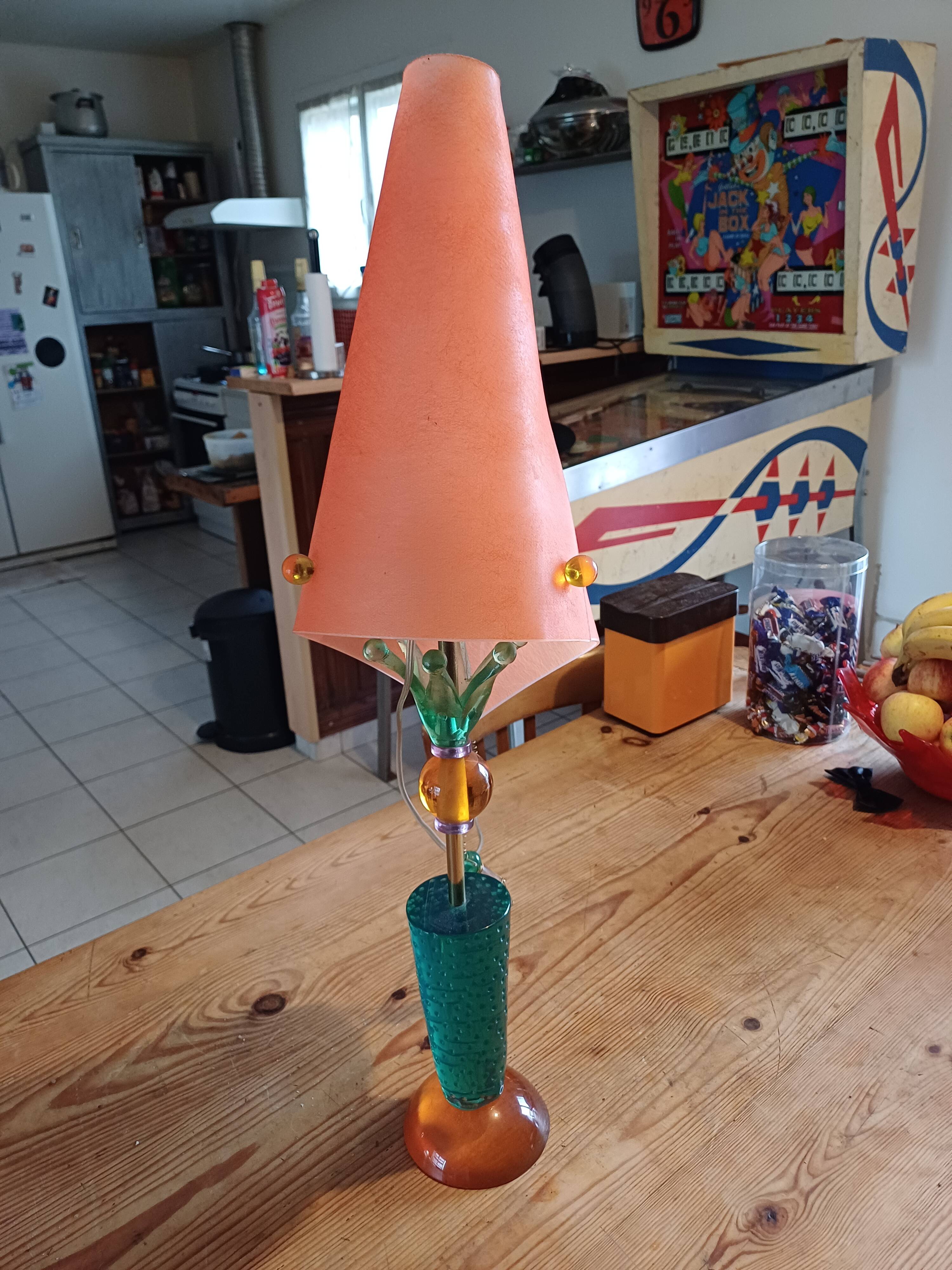 Lampe vintage plastique