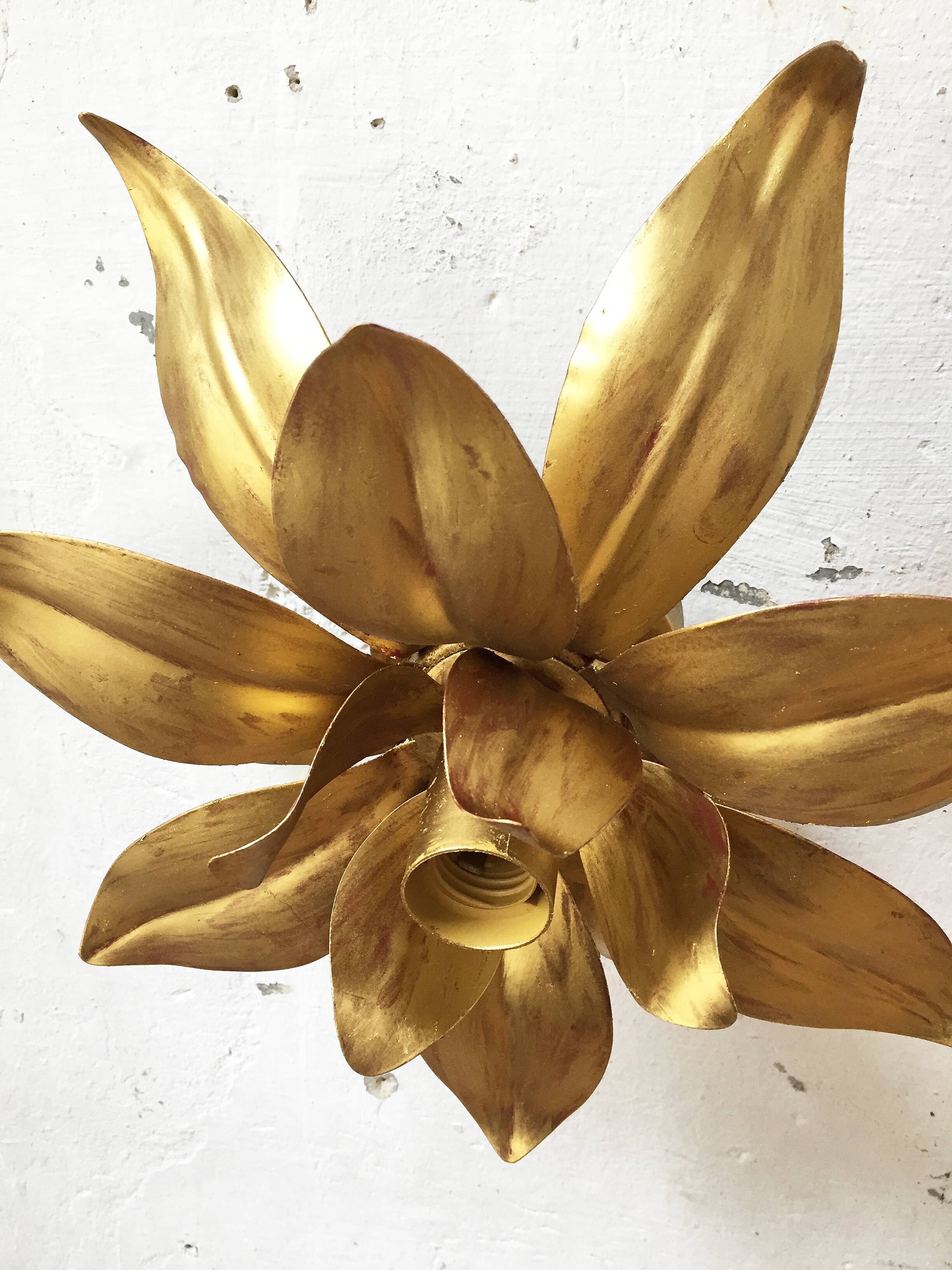 Old wall light flowered