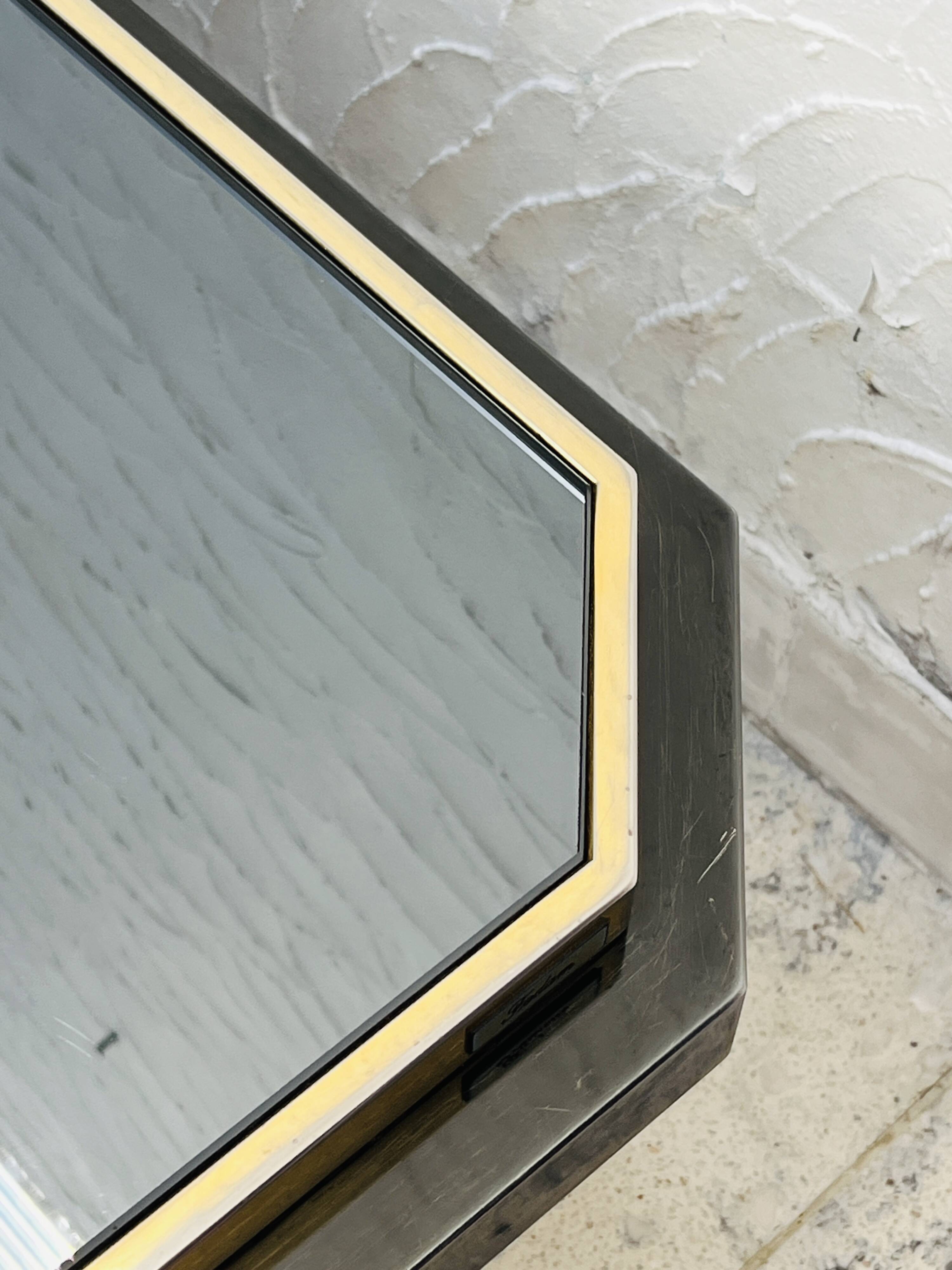 Table basse bicolore en laiton et miroir noir par Fedam