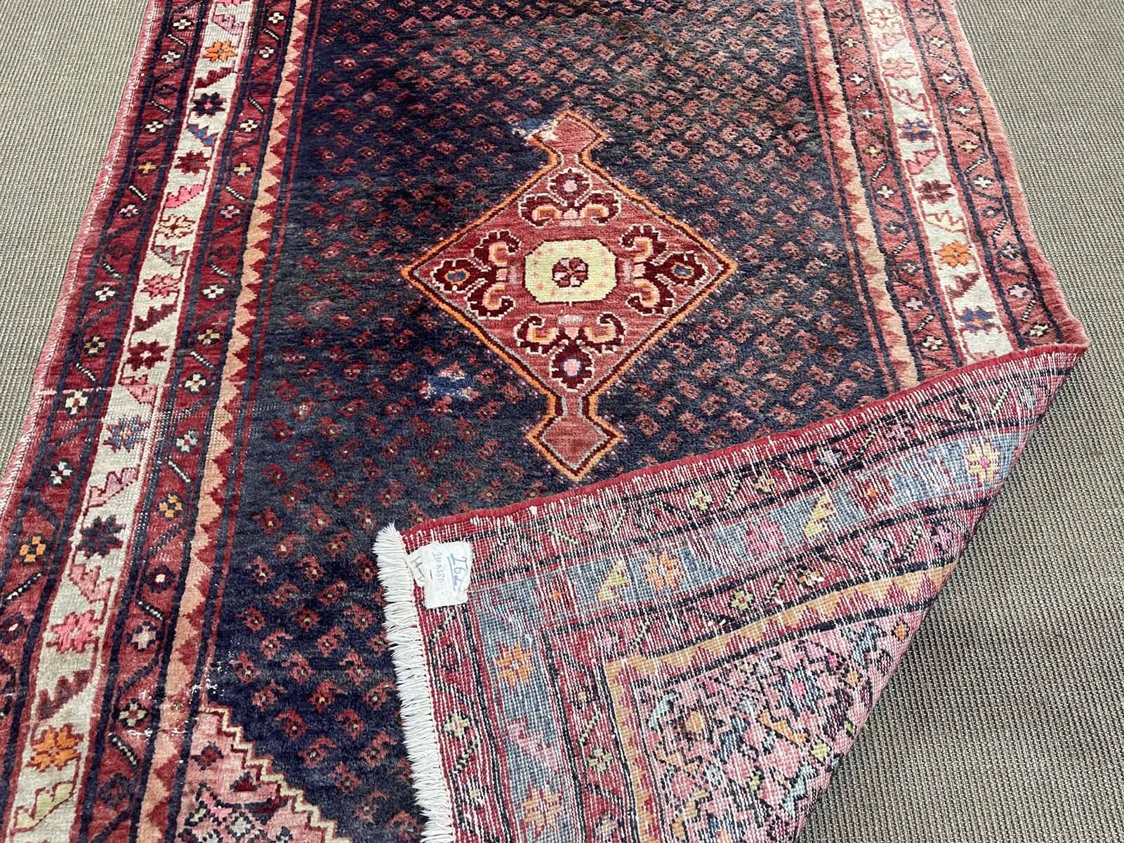 Handmade wool Iranian carpet - 2.14m x 1.31m