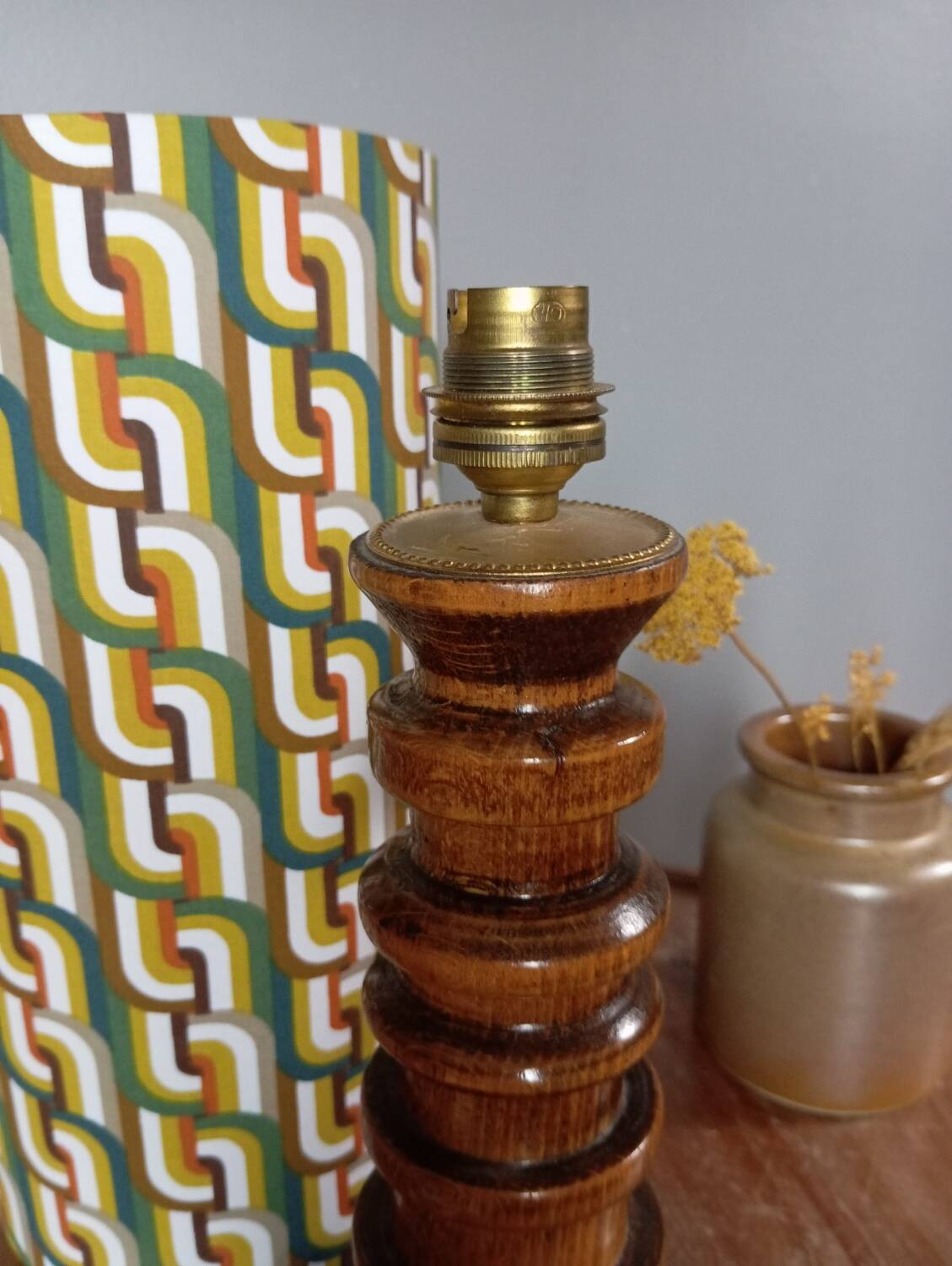 Vintage brutalist wooden table lamp, space age printed lampshade