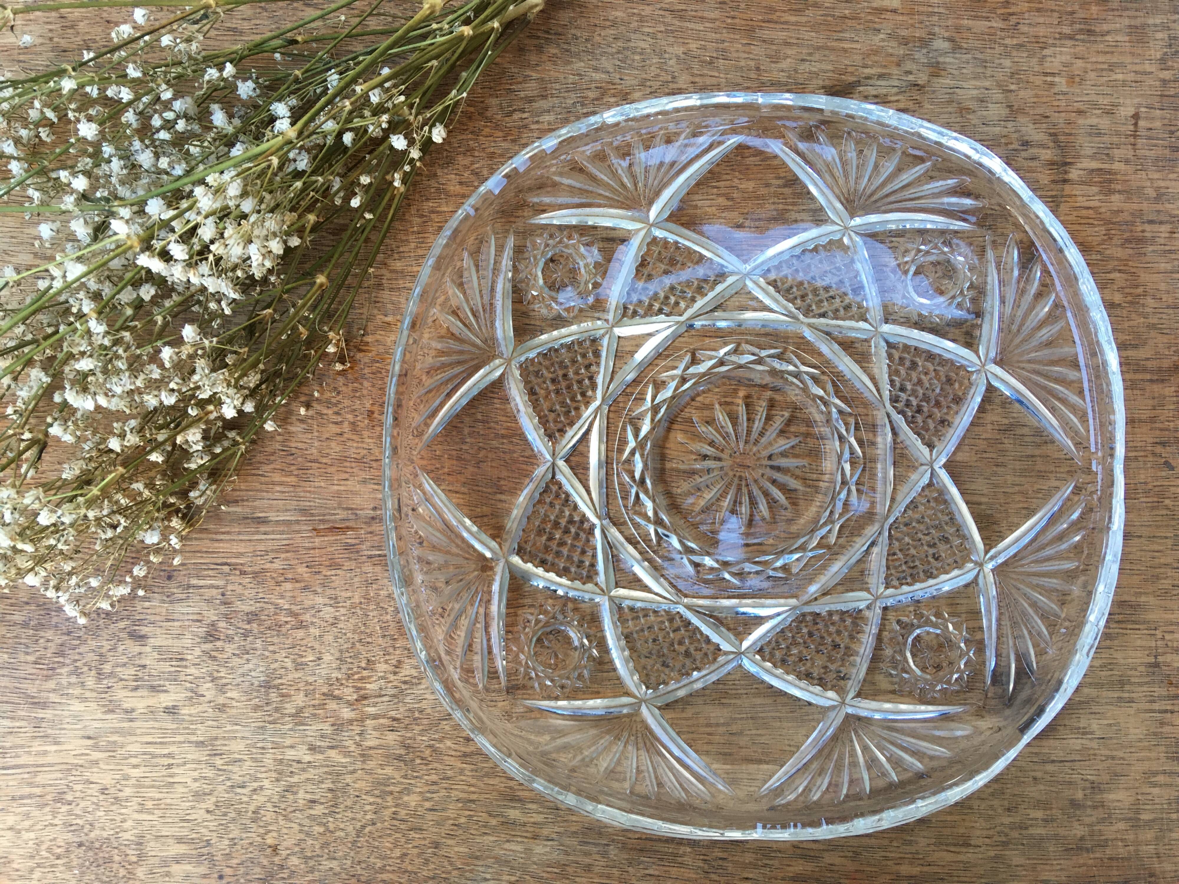 Chiseled crystal dish
