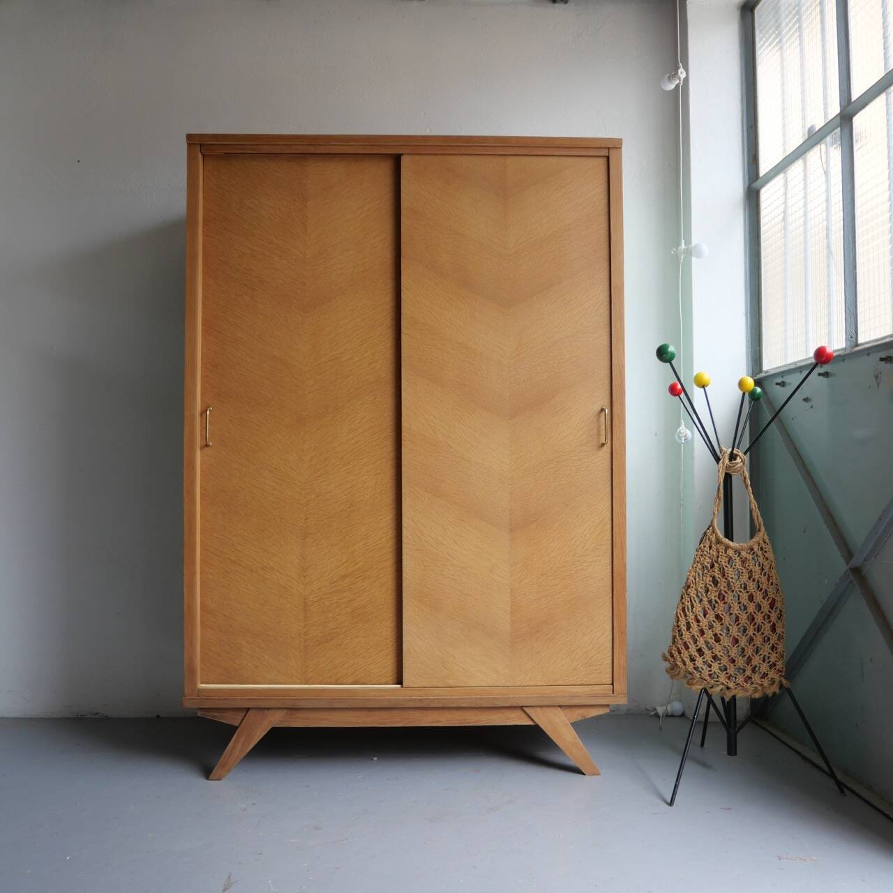 Armoire vintage portes coulissantes