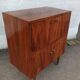 Meuble vintage sur roulettes