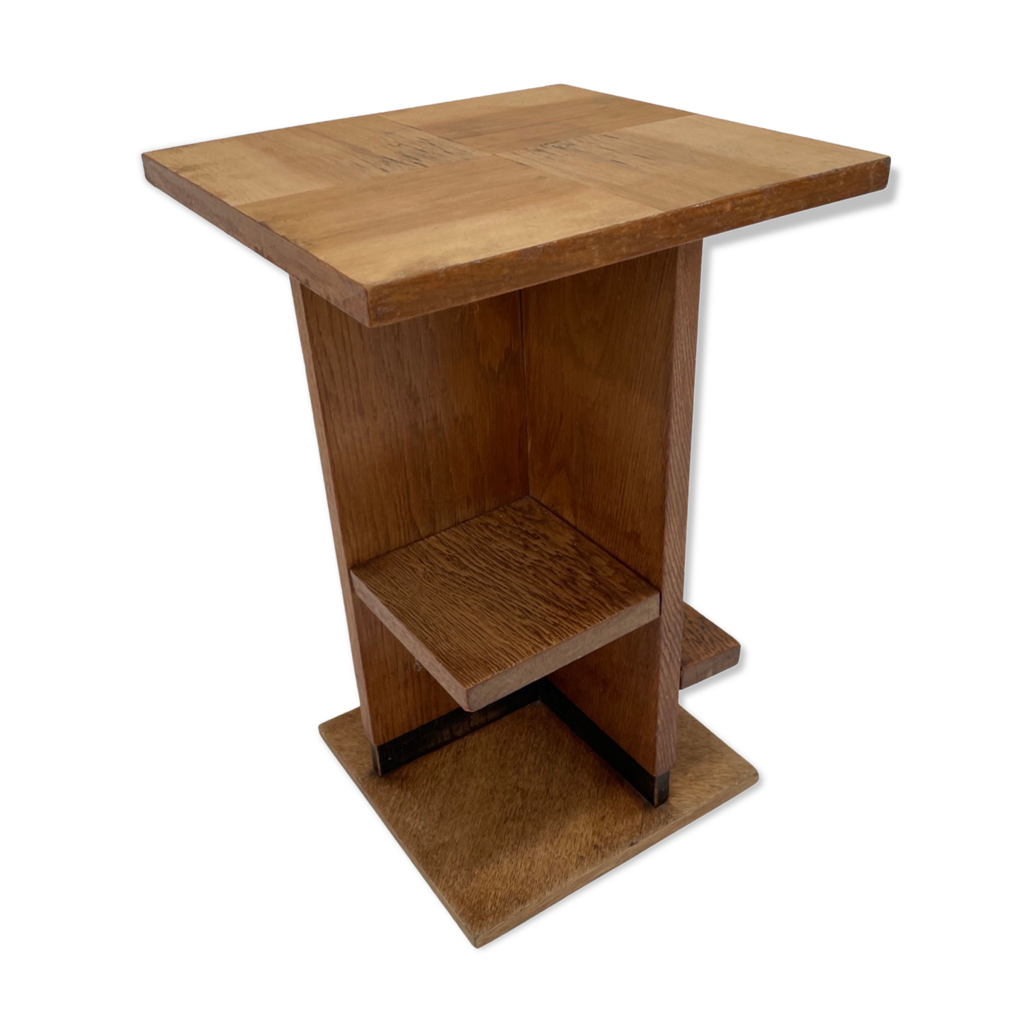 Art Deco side table design