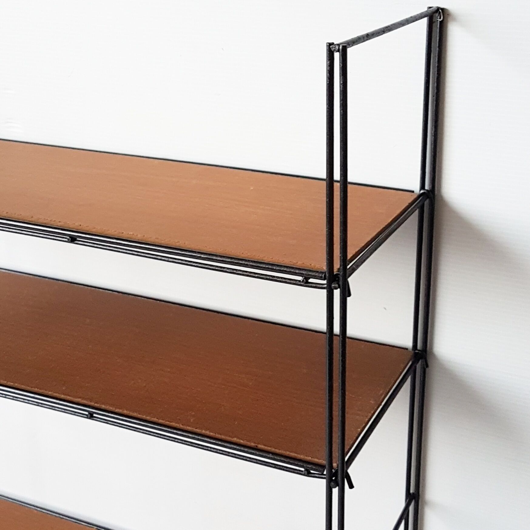 Etagère string années métal et bois années 60
