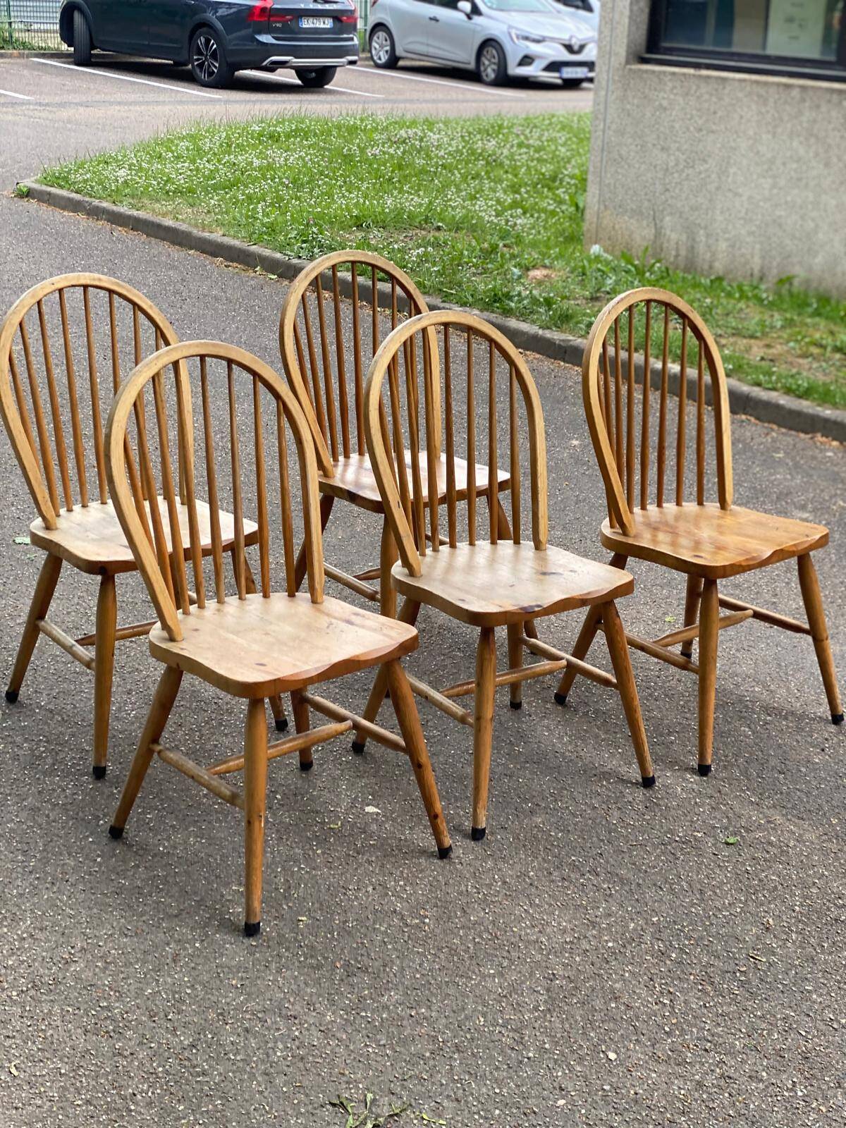 5 chaises anglaises Windsor en bois massif courbé XXème