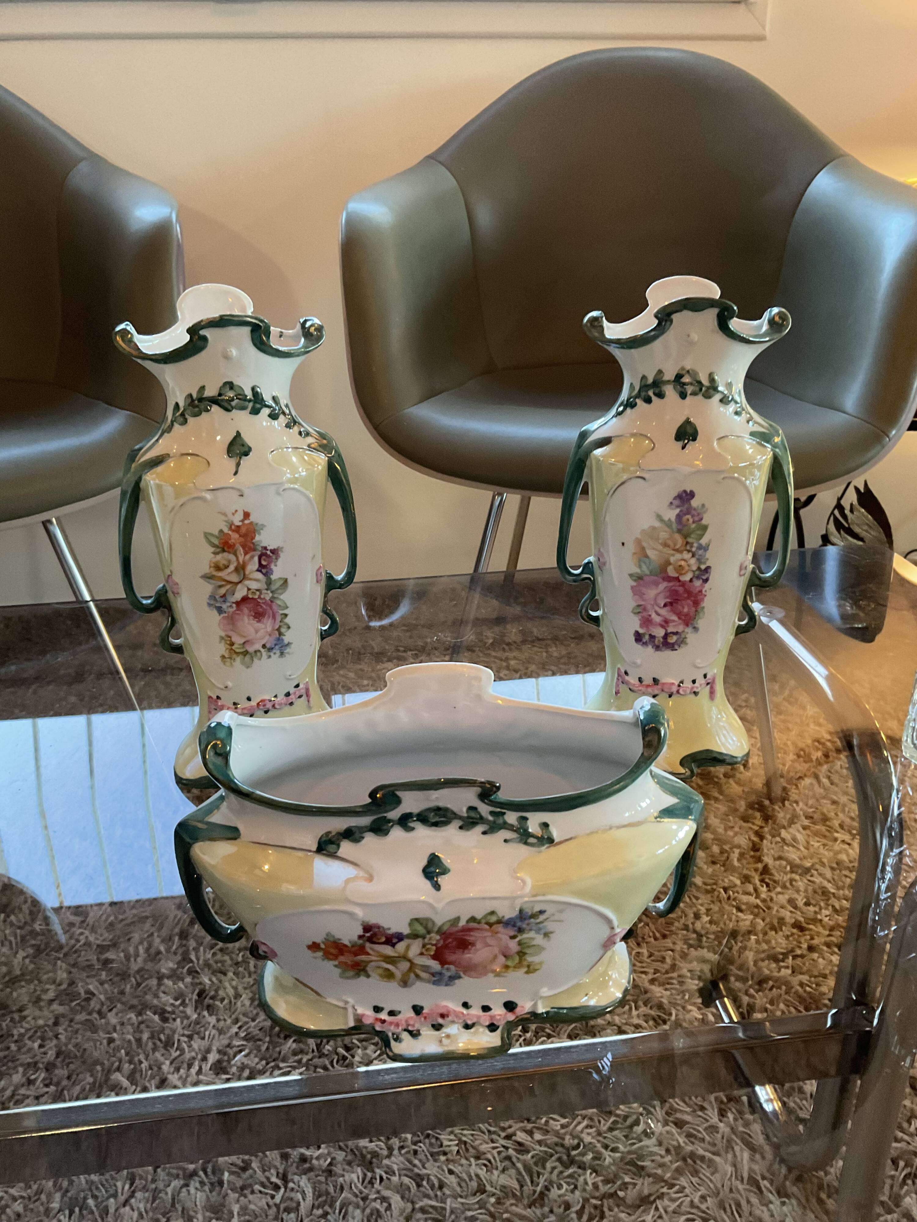 Planter and 2 vases in earthenware decorations flowers