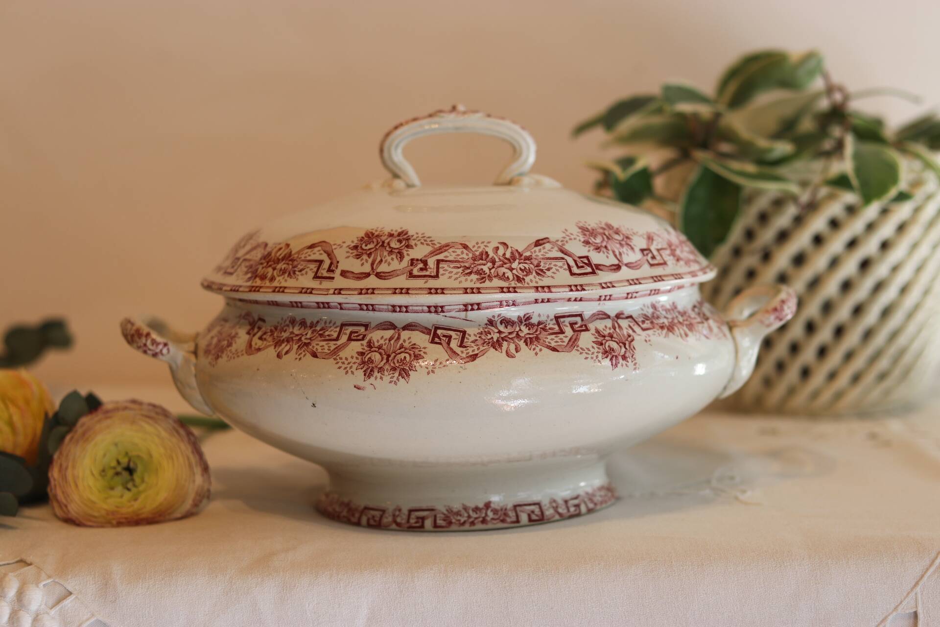 Iron clay soup tureen Moulin des loups, Athens model, red