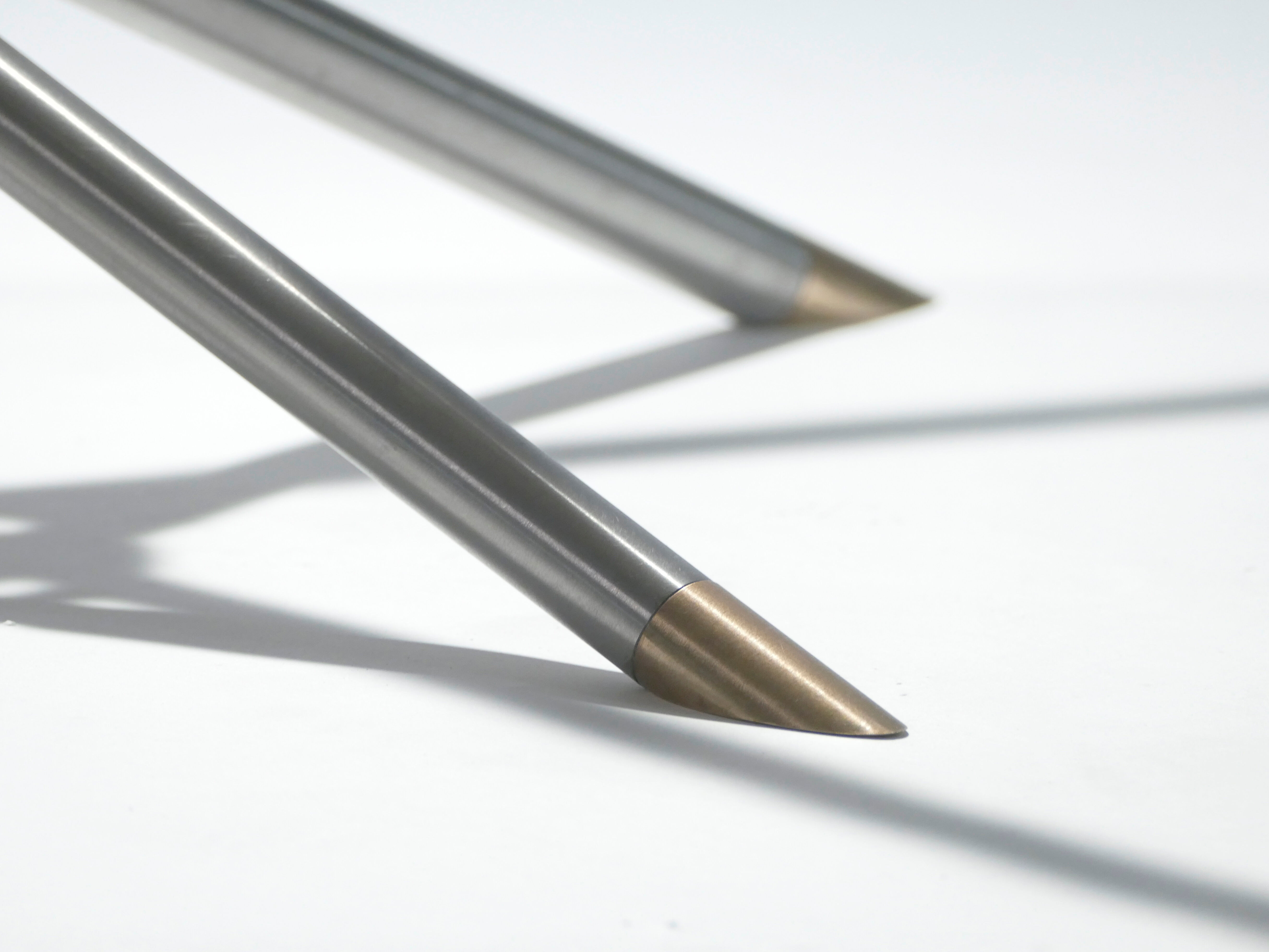 Table lower rifle barrel and brass 70s