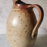 Sandstone pitcher