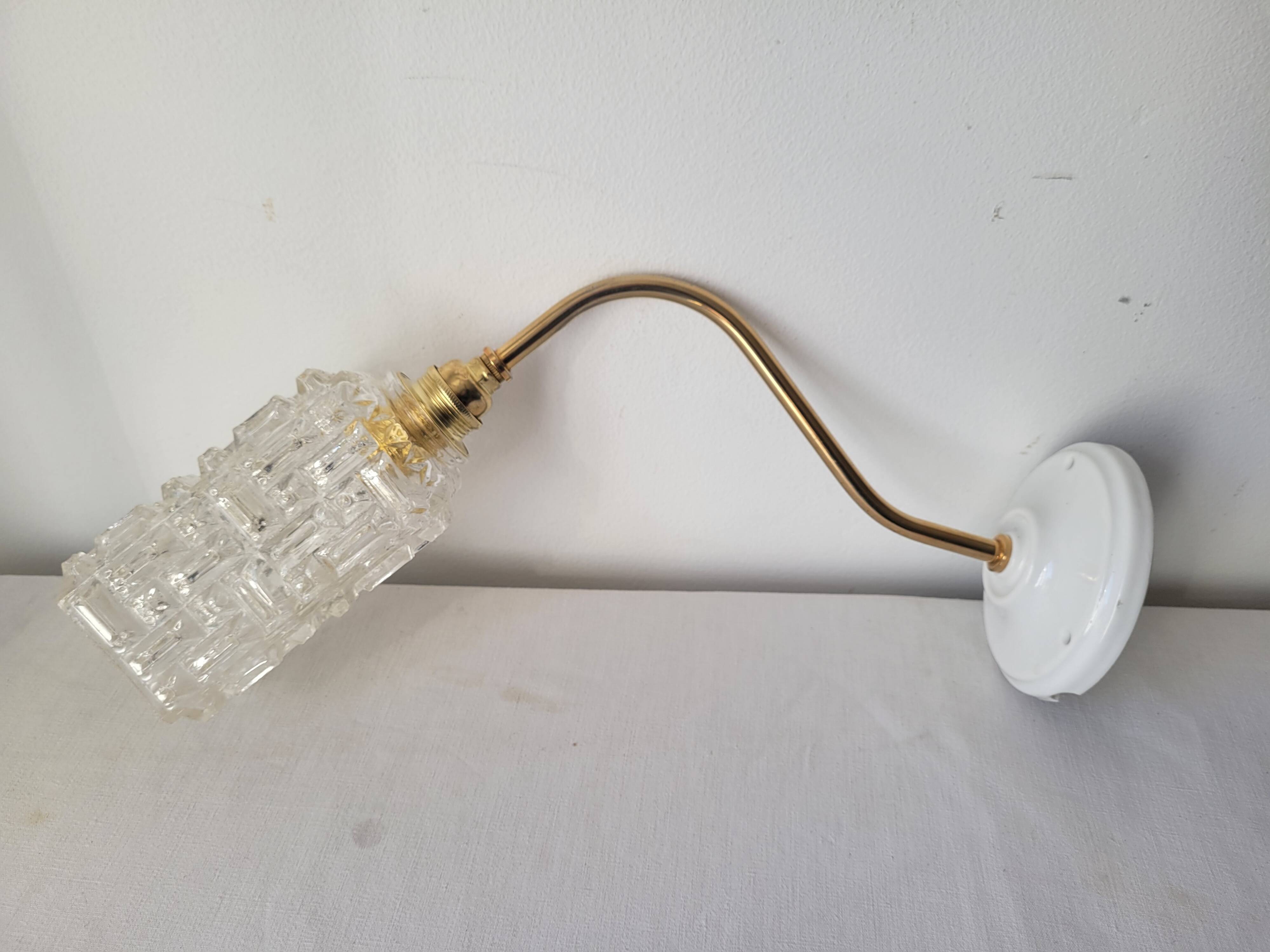 Wall lamp in glass, brass and porcelain