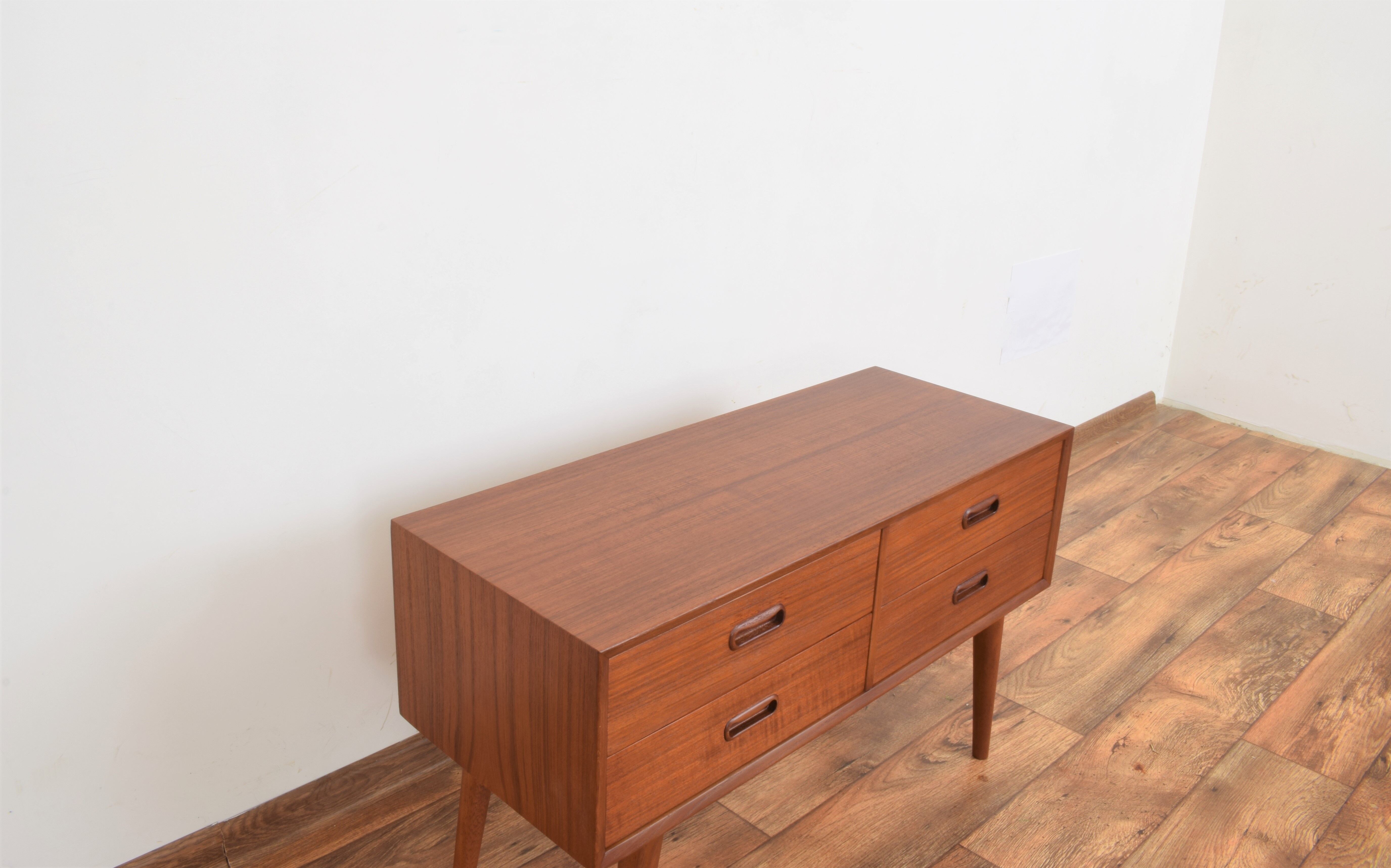 Mid-century danish teak chest of drawers, 1960s.