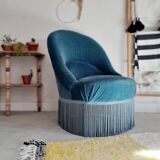 Fauteuil crapaud velours bleu avec franges