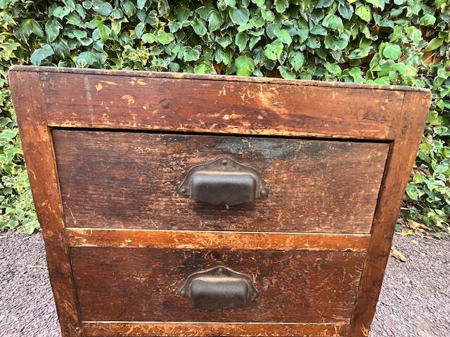 Cabinet - 4 drawer trade furniture with shell handles