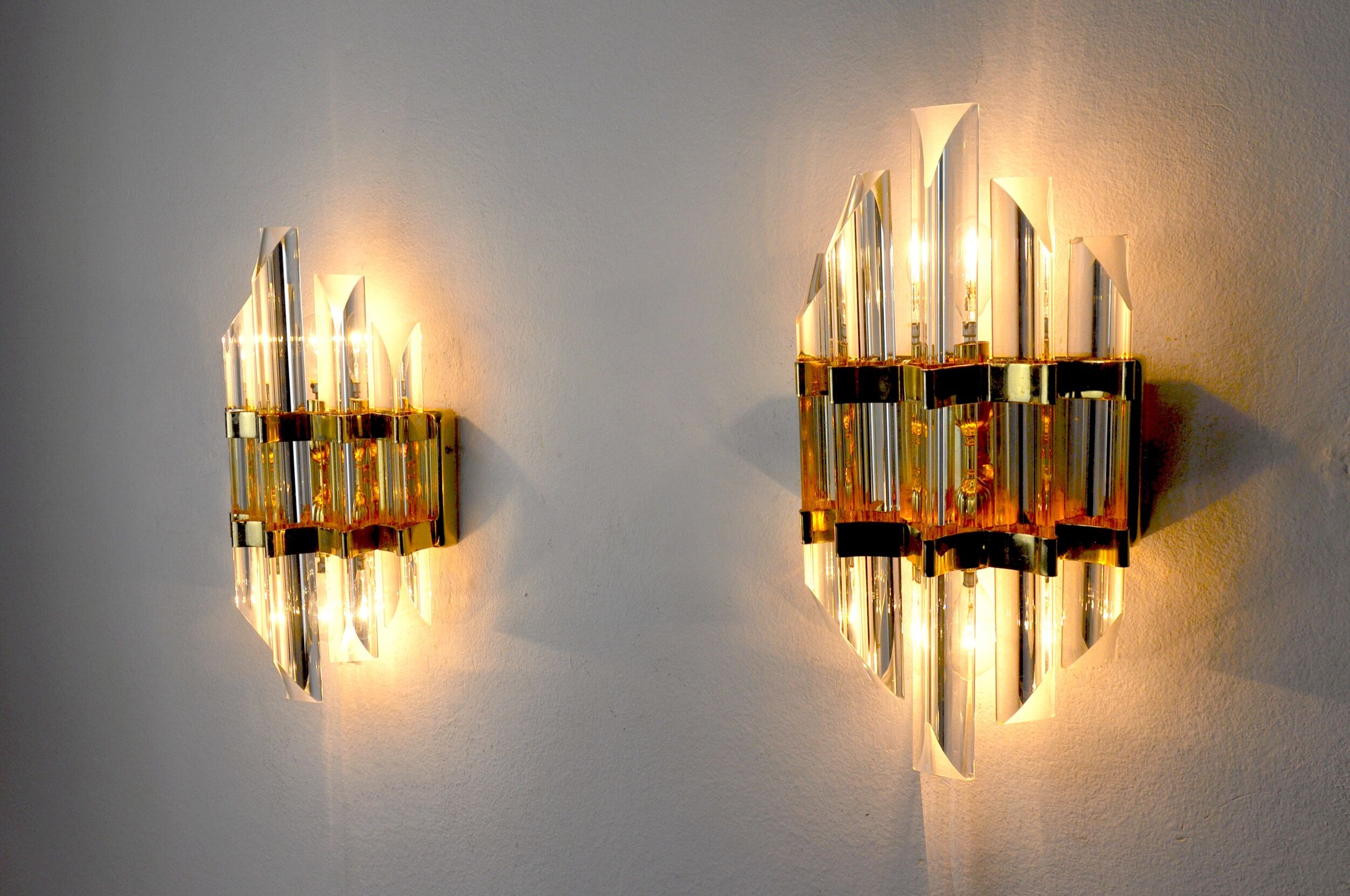 Pair of Venini wall lamps cut glass Murano Italy 1970