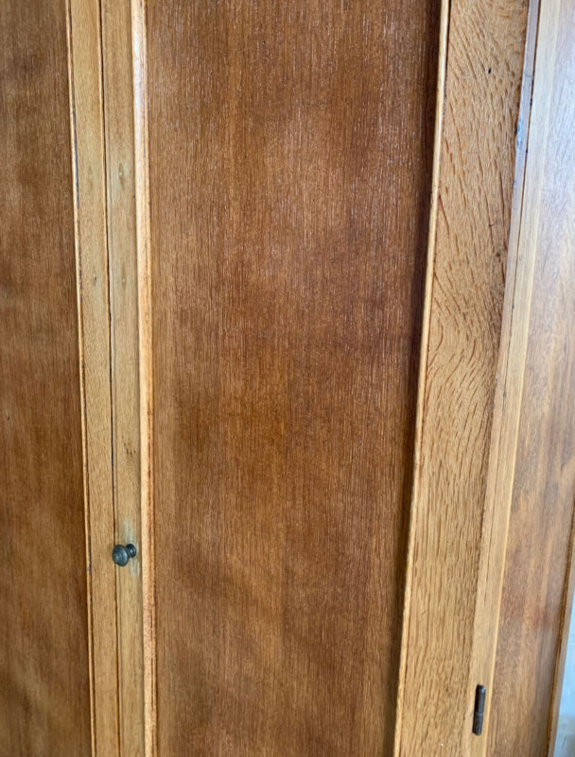 Armoire parisienne en hêtre