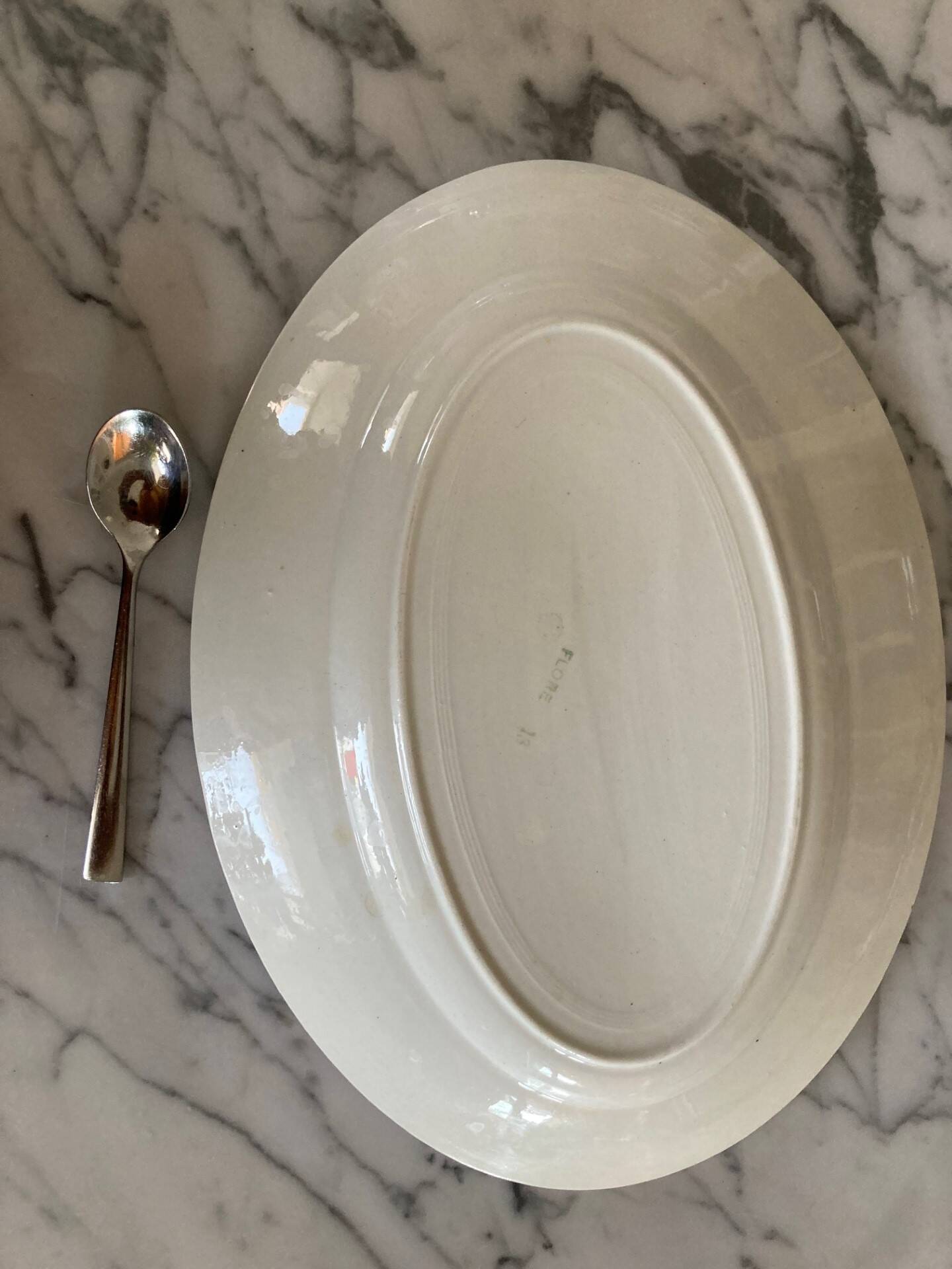 Oval dish blue flowers digoin