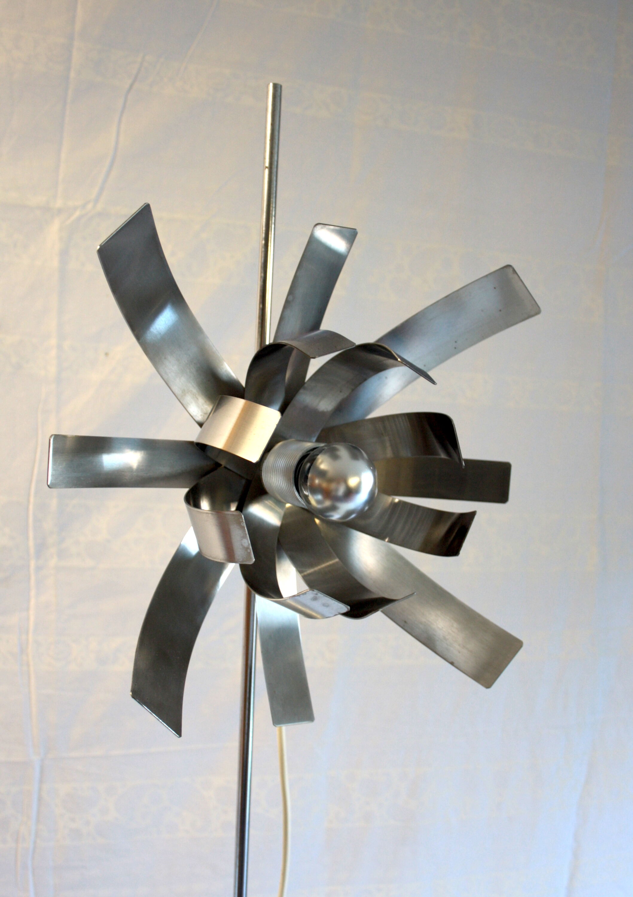 Lamp post flower by Jocelyne Trocmé - 70's