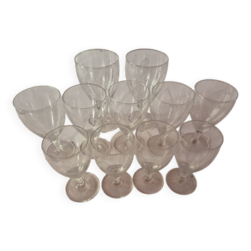 Beautiful set of 11 vintage stemmed glasses – Engraved Art Deco crystal – 3 styles