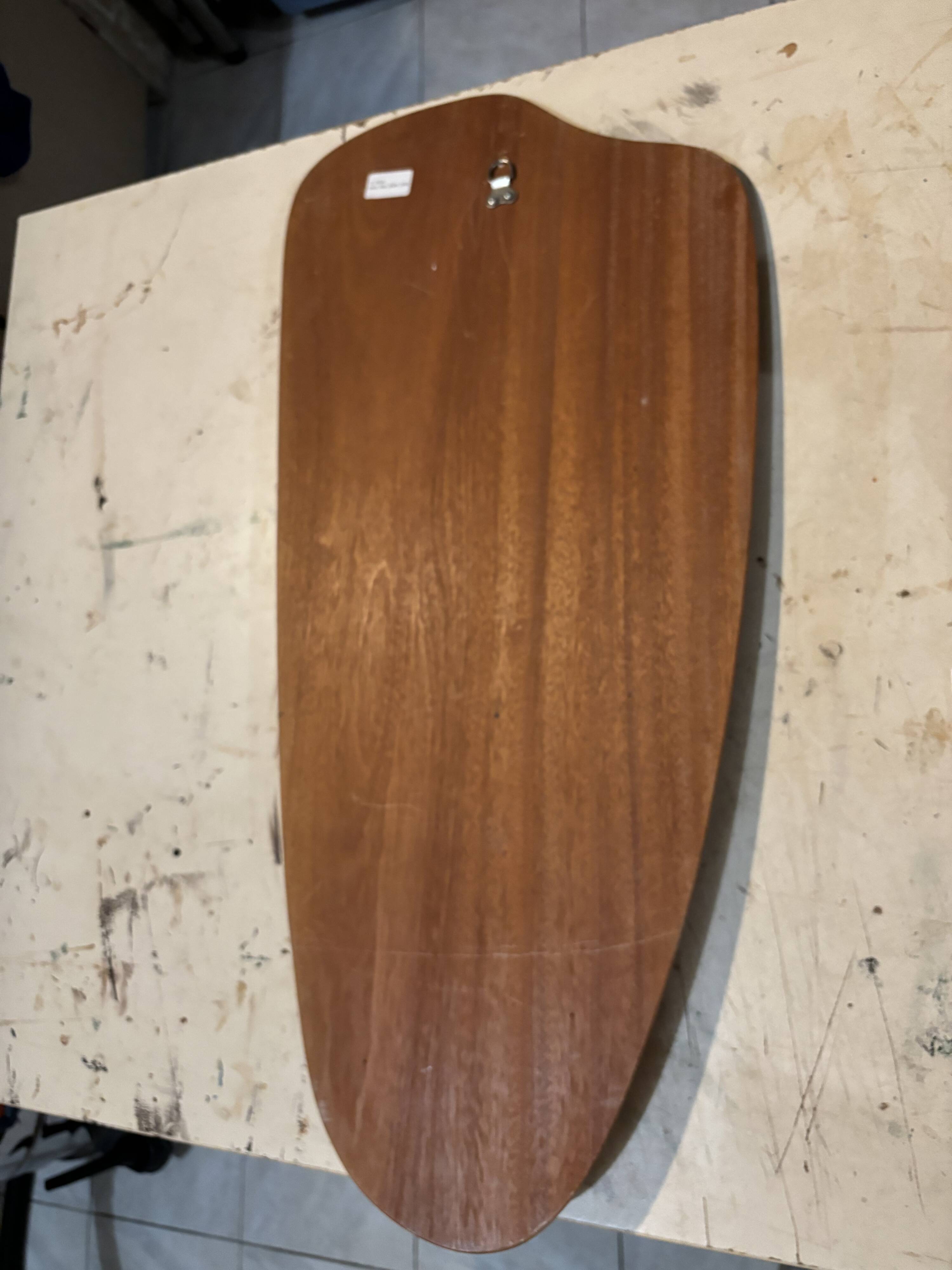 Scandinavian free-form mirror