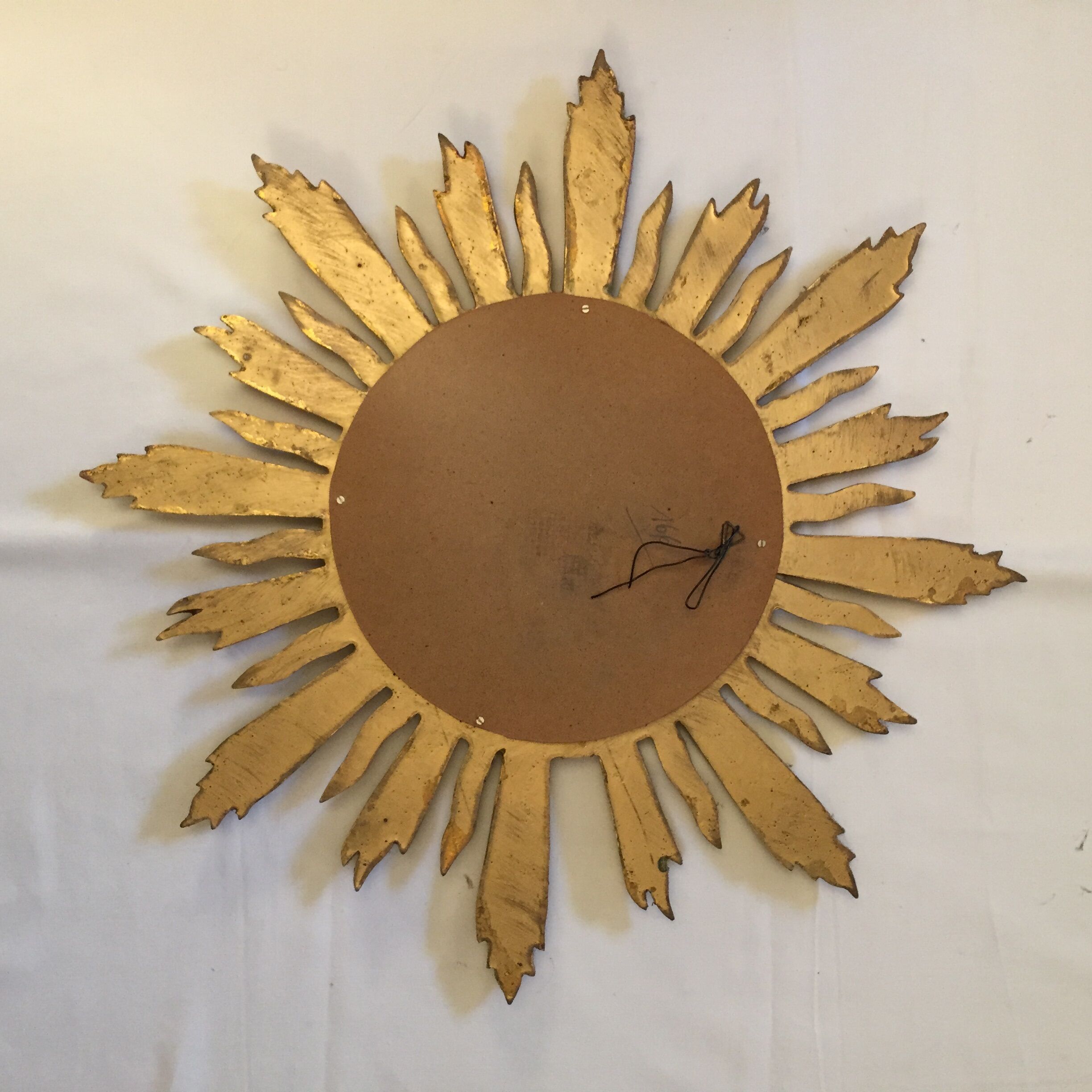 Miroir soleil en bois doré 60x60 cm