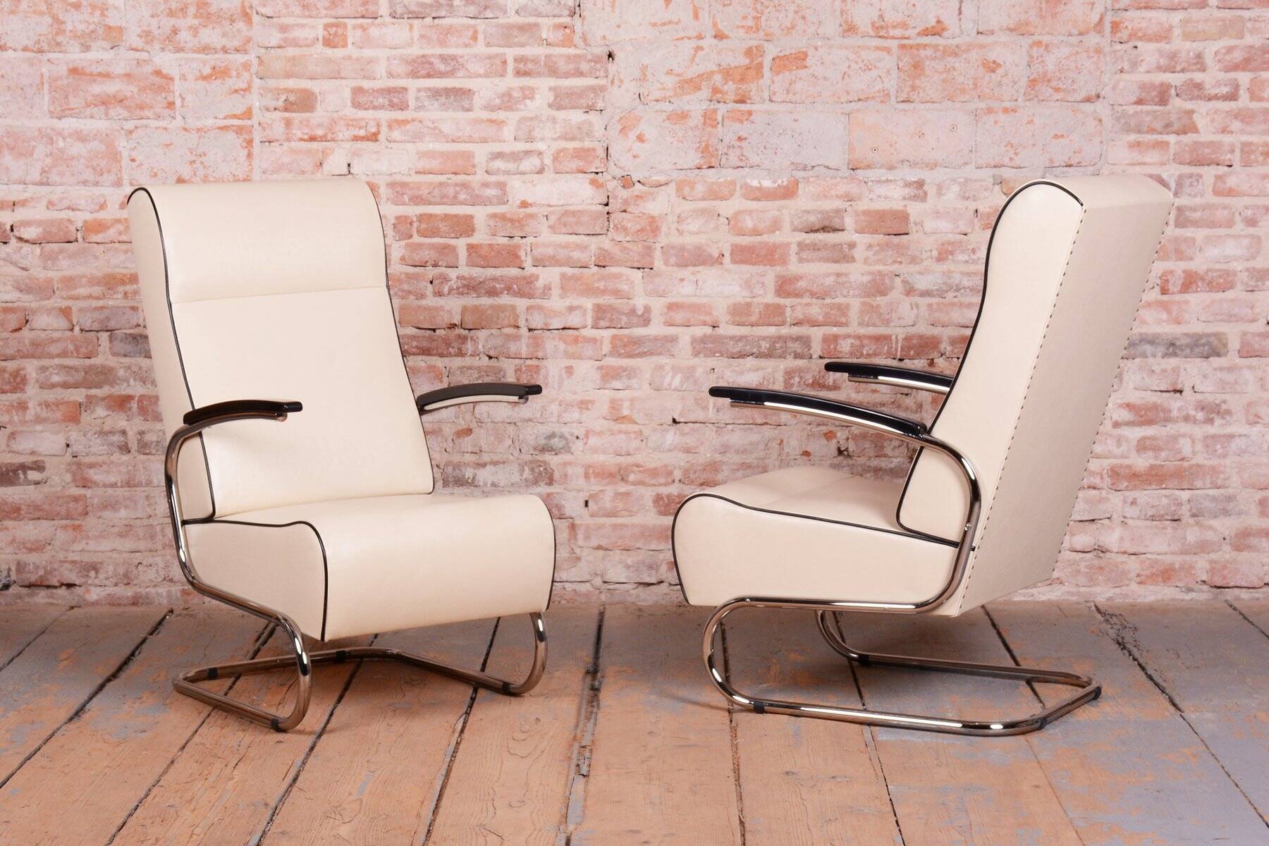 Bauhaus Armchairs FN24 in Chrome and Leather attributed to Mücke-Melder, Czech, 1930s, Set of 2