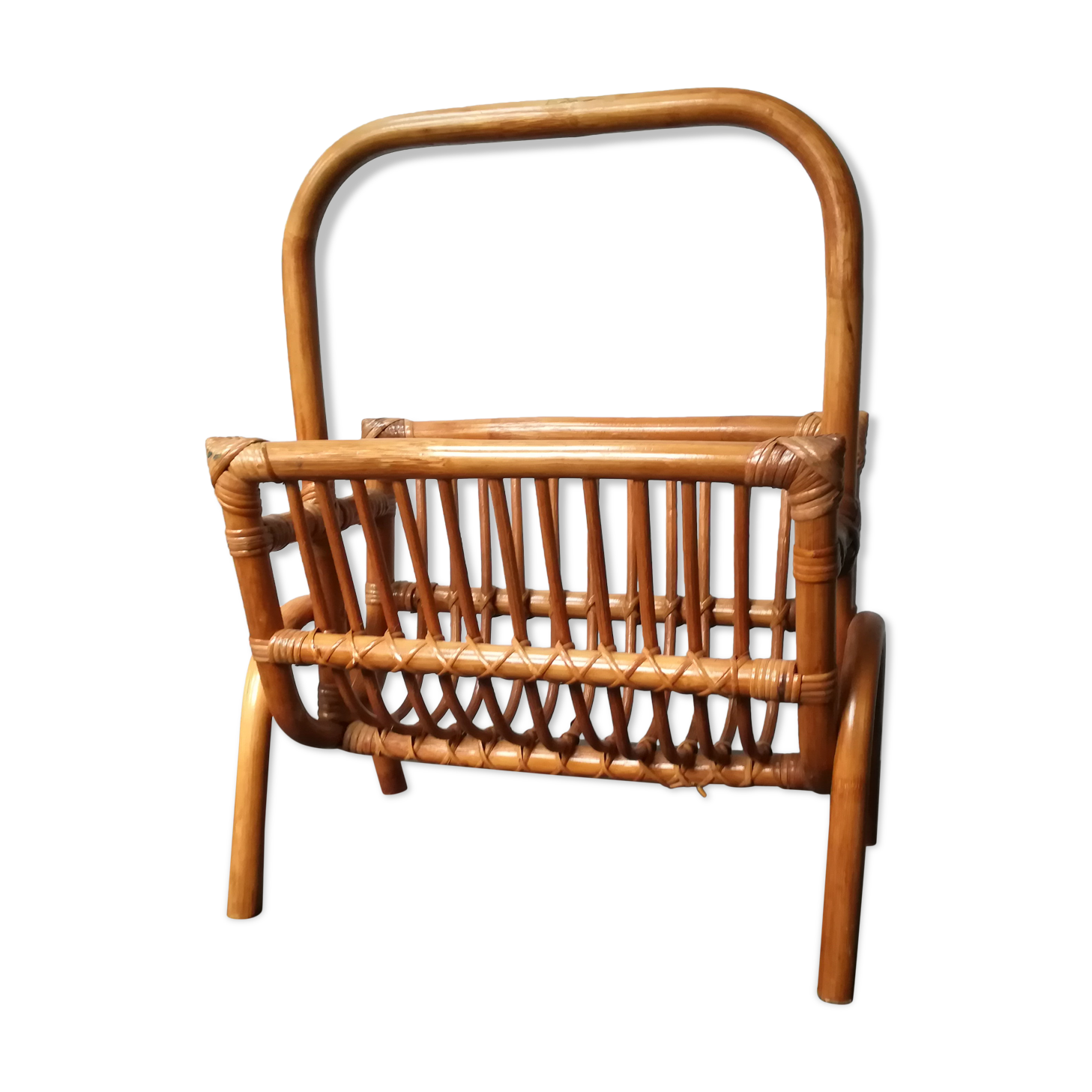 Rattan magazine door