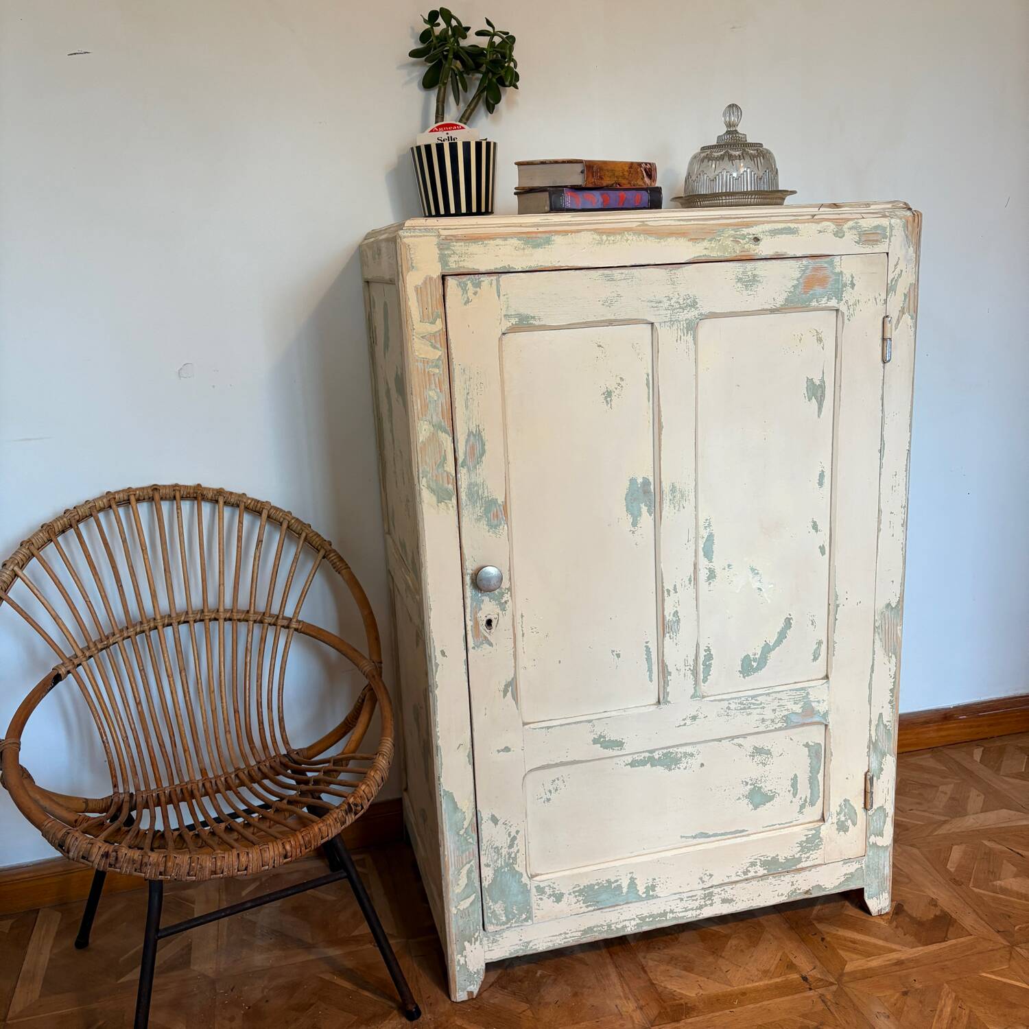 Patinated 50s bonnetière