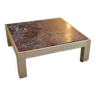 Table basse en marbre rouge