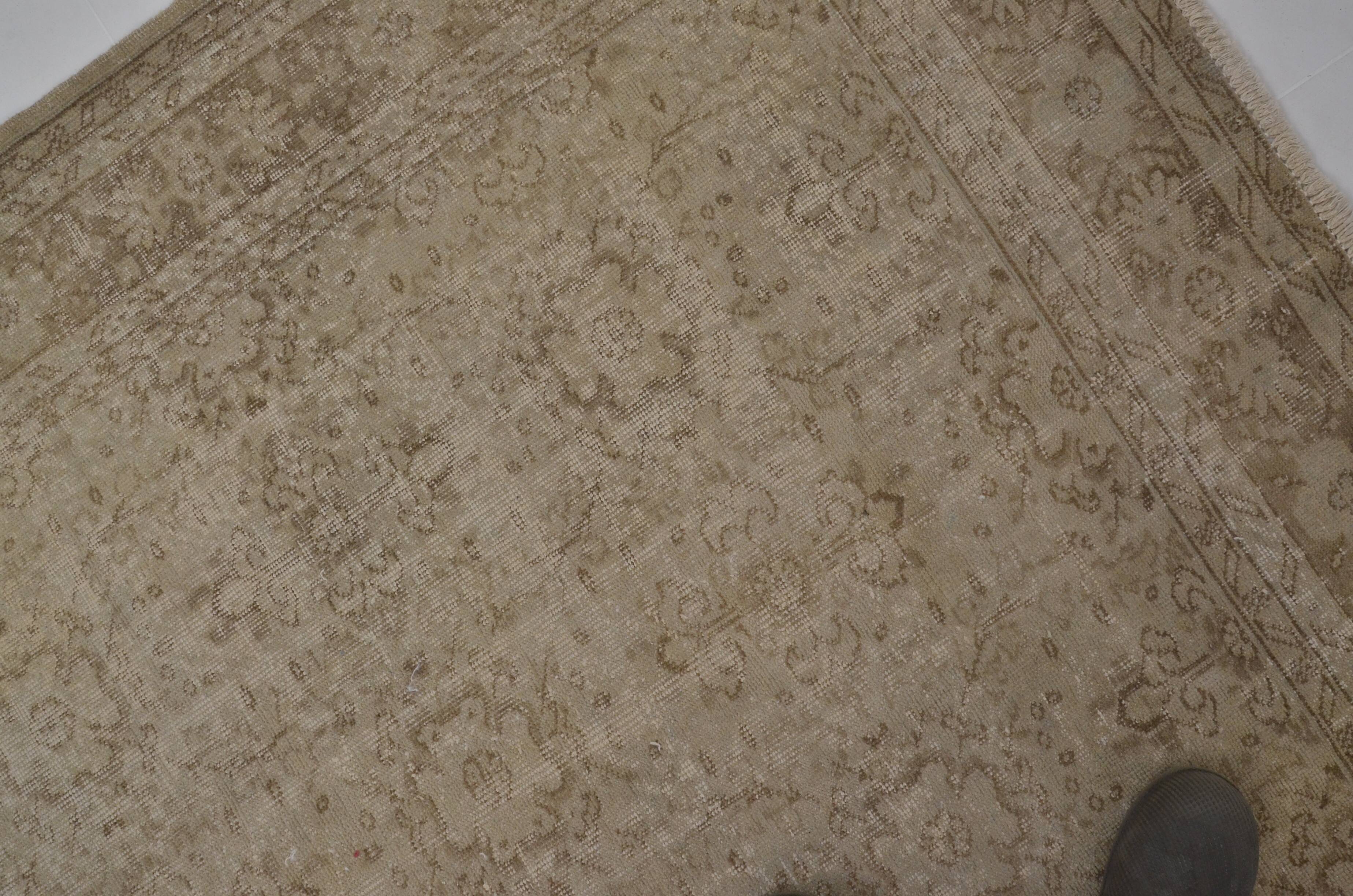 Tapis turc Oushak beige sku 3995