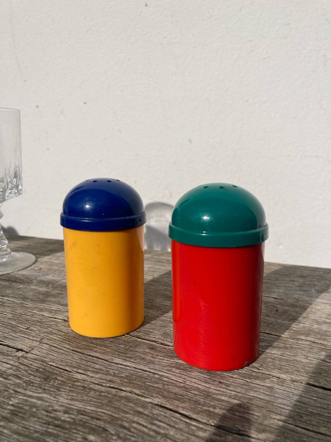 Salière et poivrière 80s multicolore