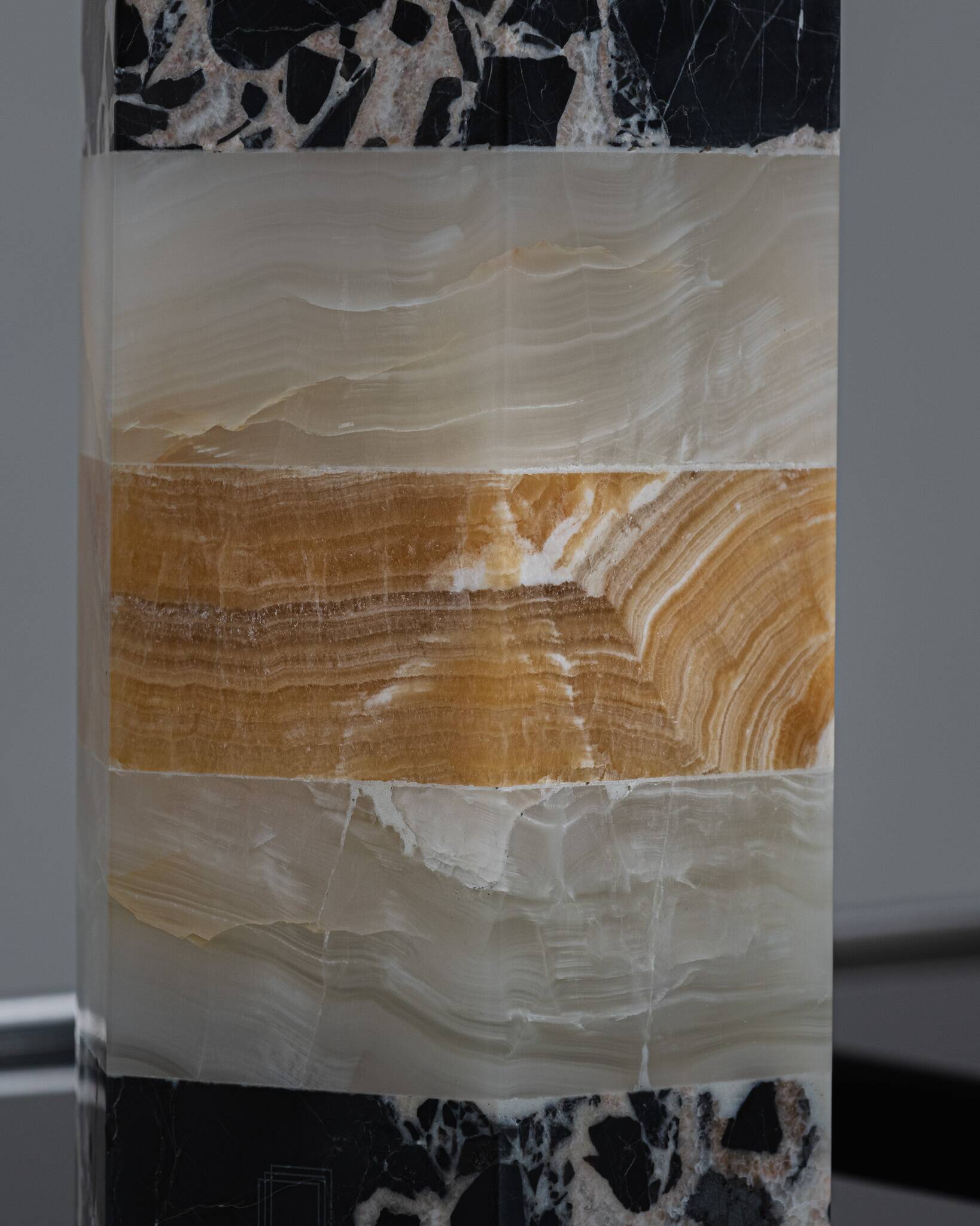 Vase emma en marbre, onyx blanc et orange