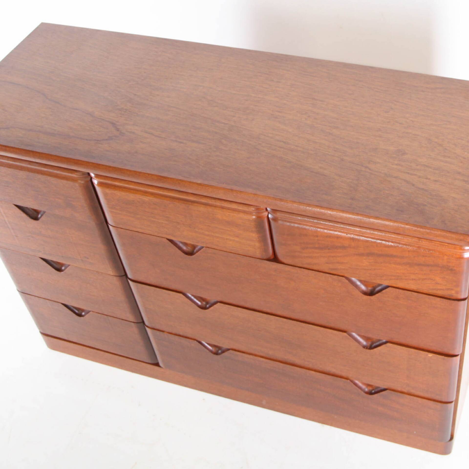 Japanese commode