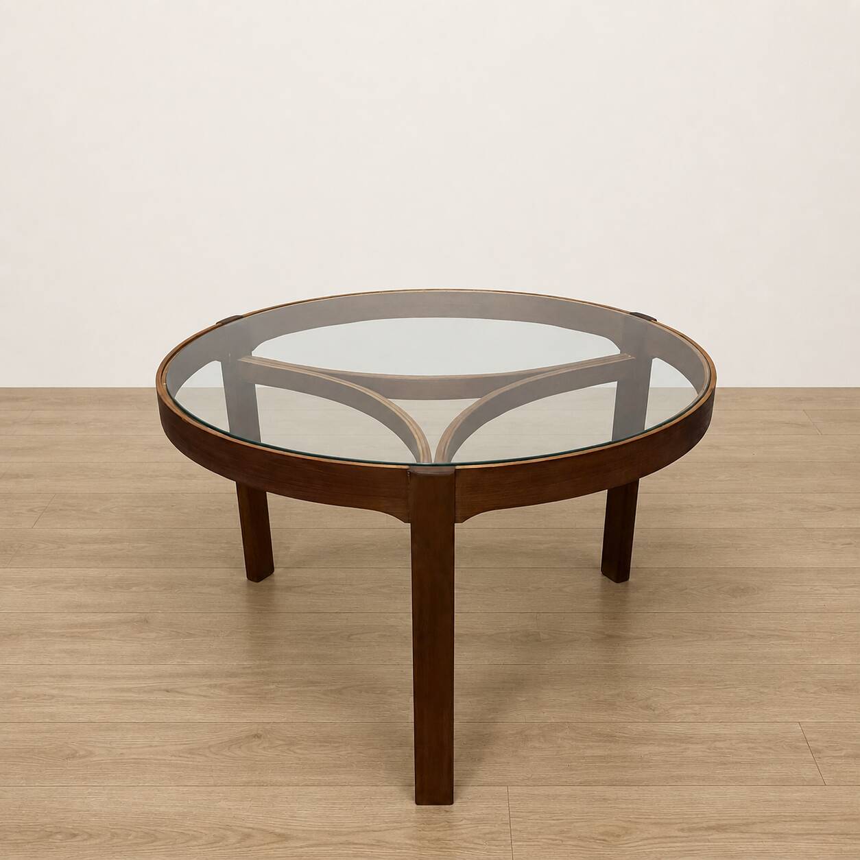 Table basse scandinave en teck et verre