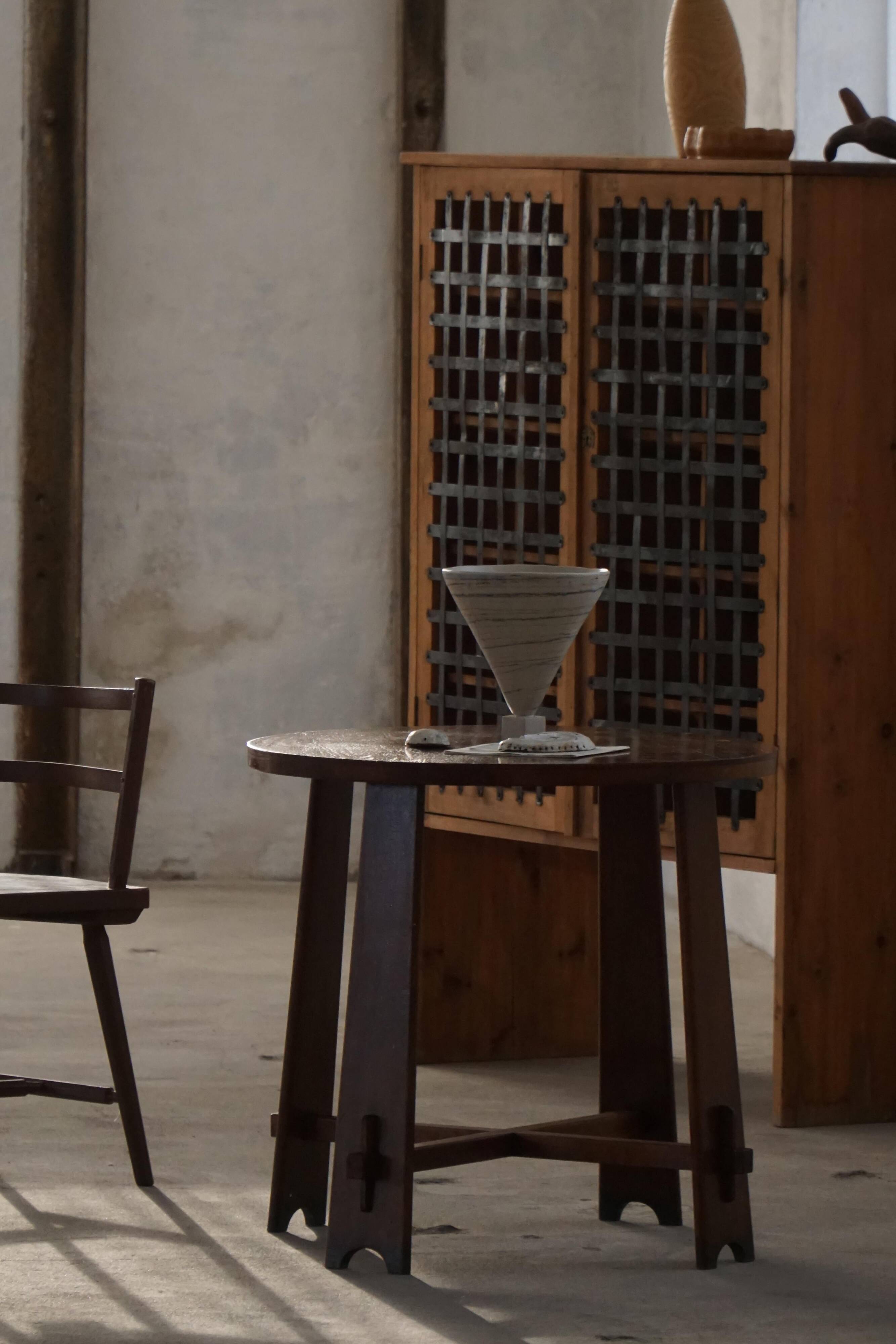 Modern Danish, side table / sculptural console in oak, 1940s