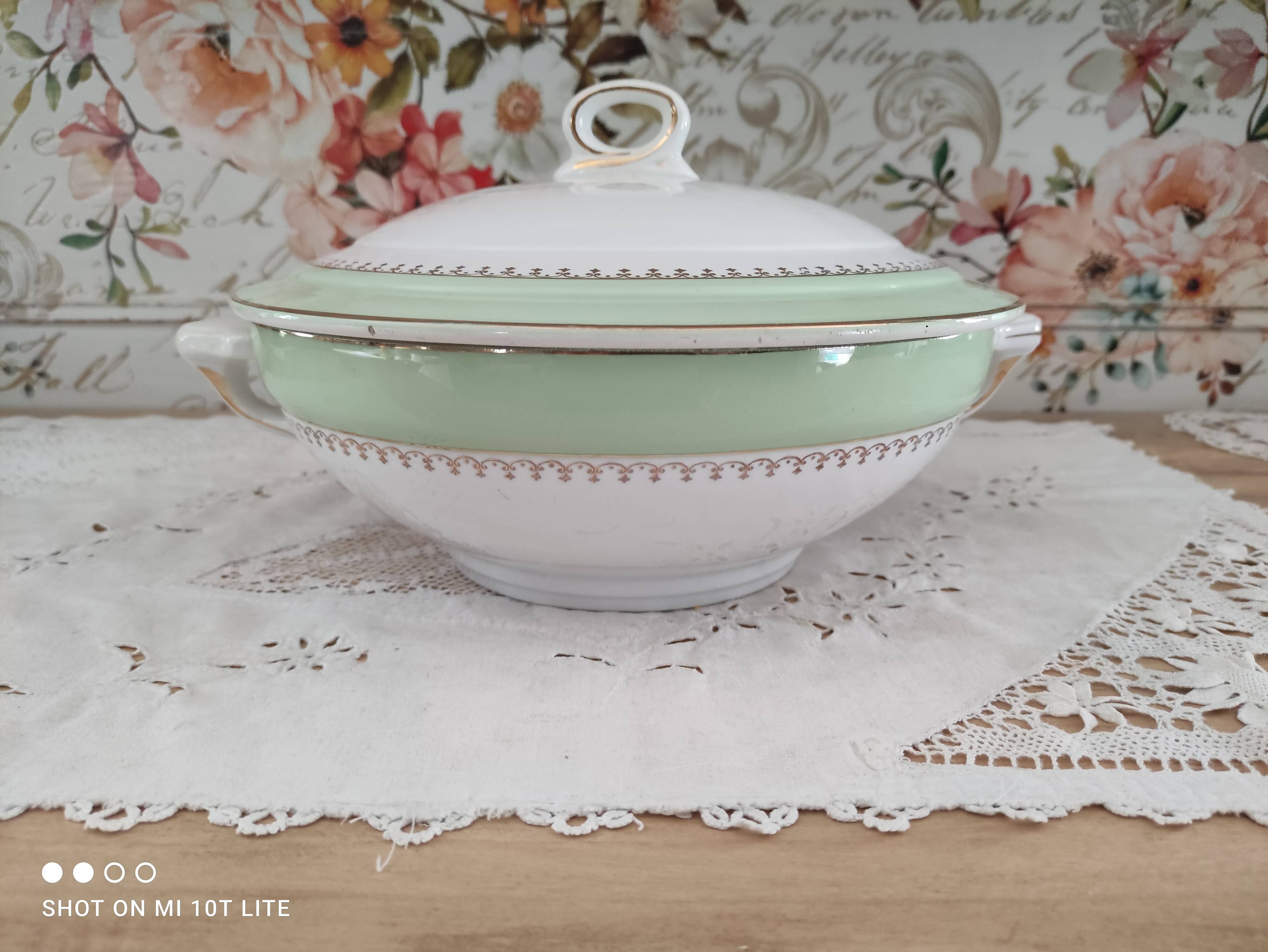 Soup tureen in water green with golden frieze, Cafés Lemaire.