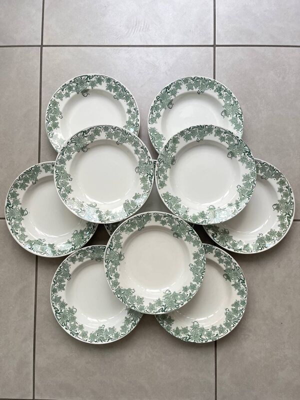 Set de 10 assiettes « Prunelle » Boch La Louvière