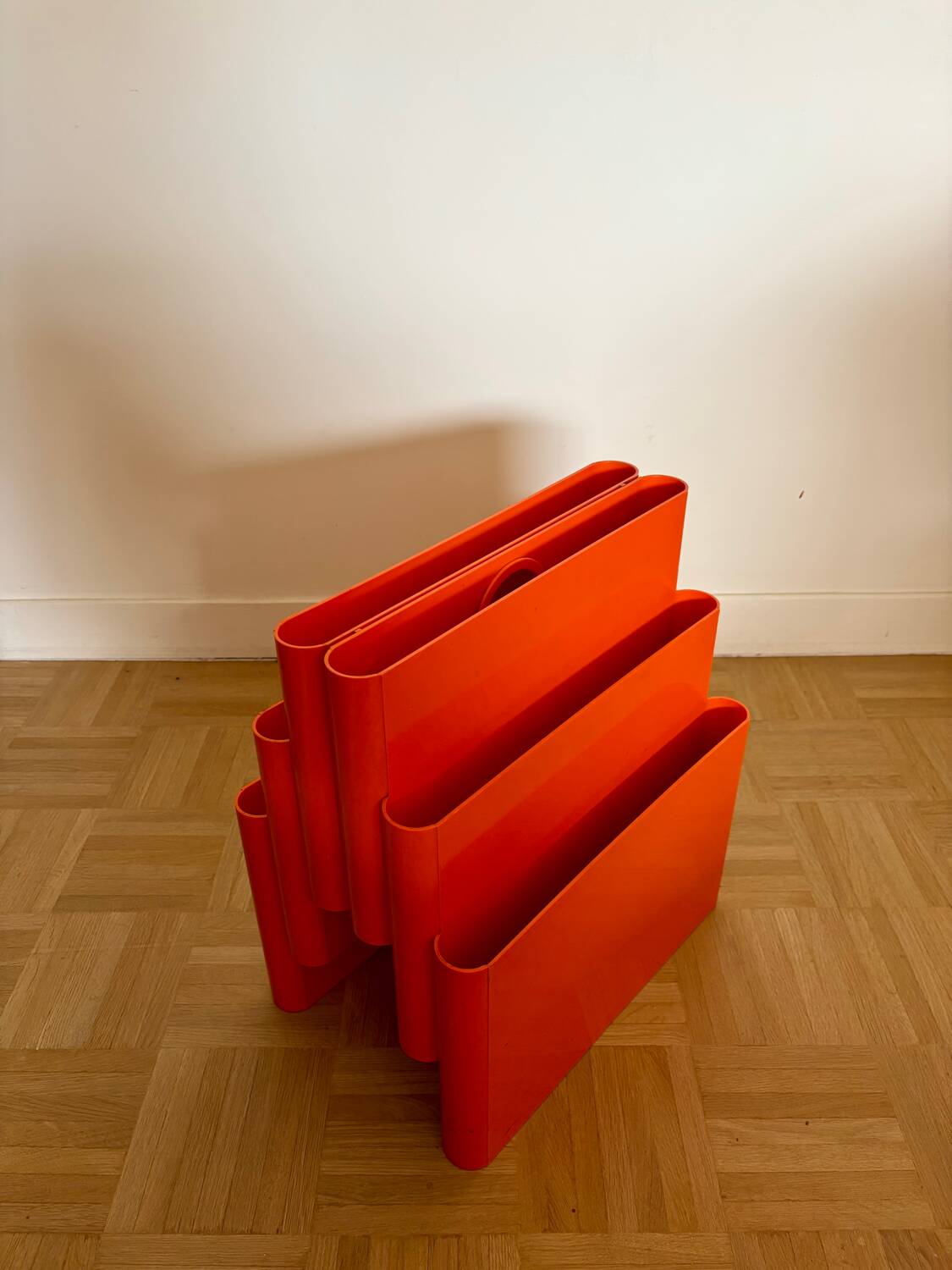 Kartell 4675 magazine rack - Original