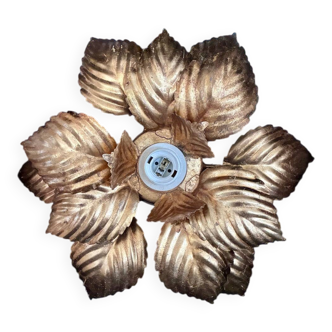 "Masca Italy" petal wall light in gilded metal - 1970.