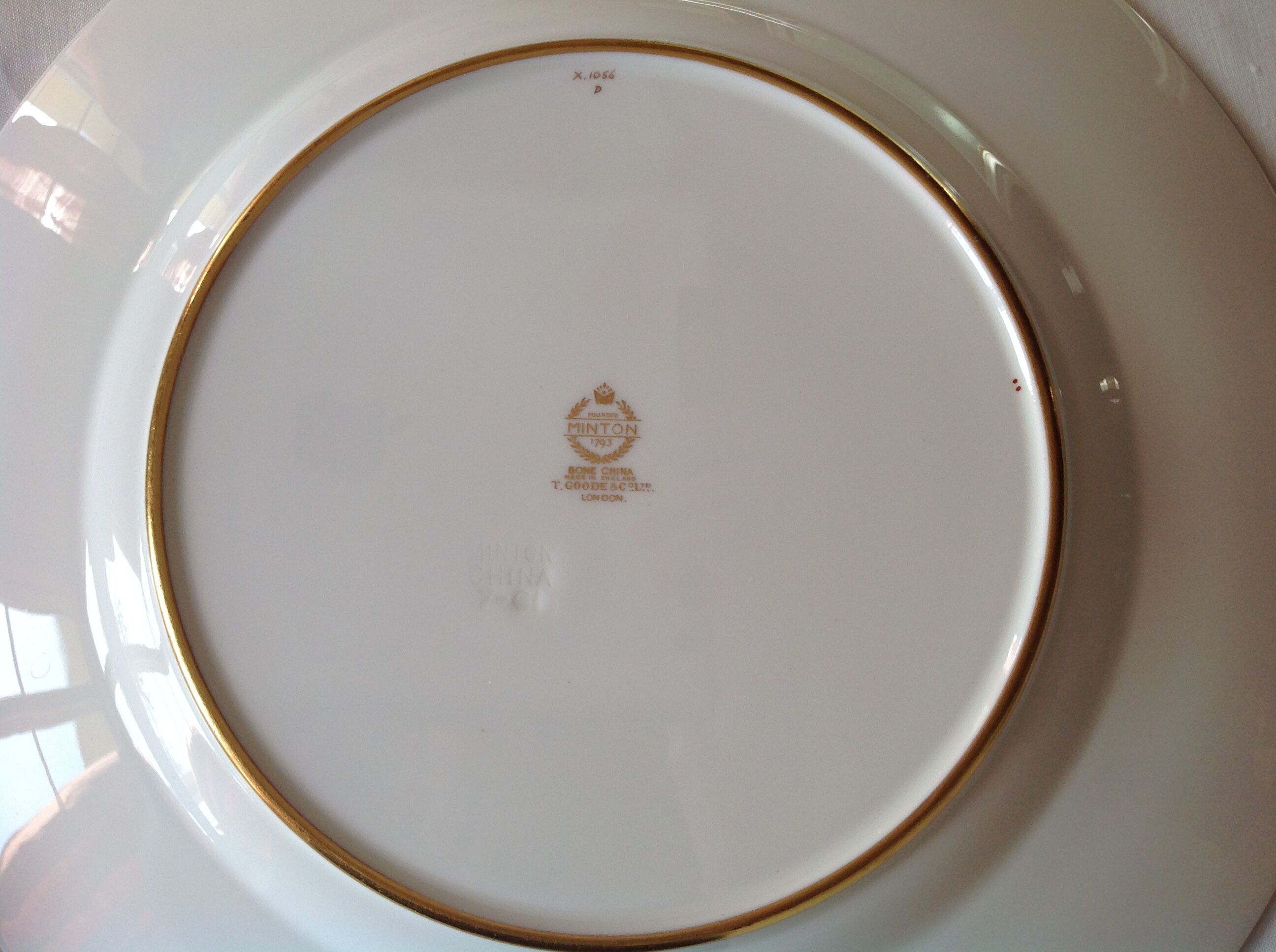 4 fine porcelain flat plates